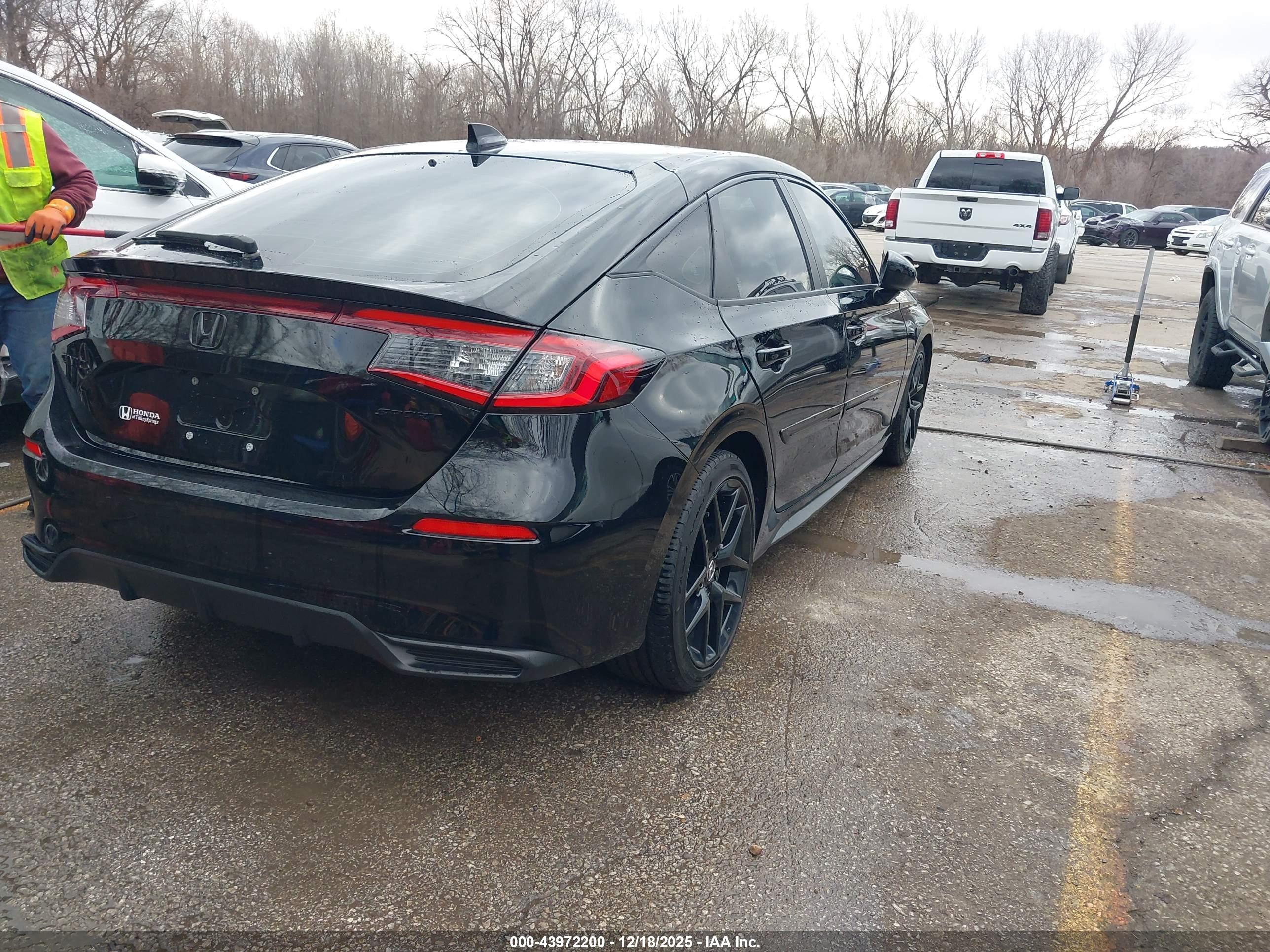 HONDA CIVIC image 4