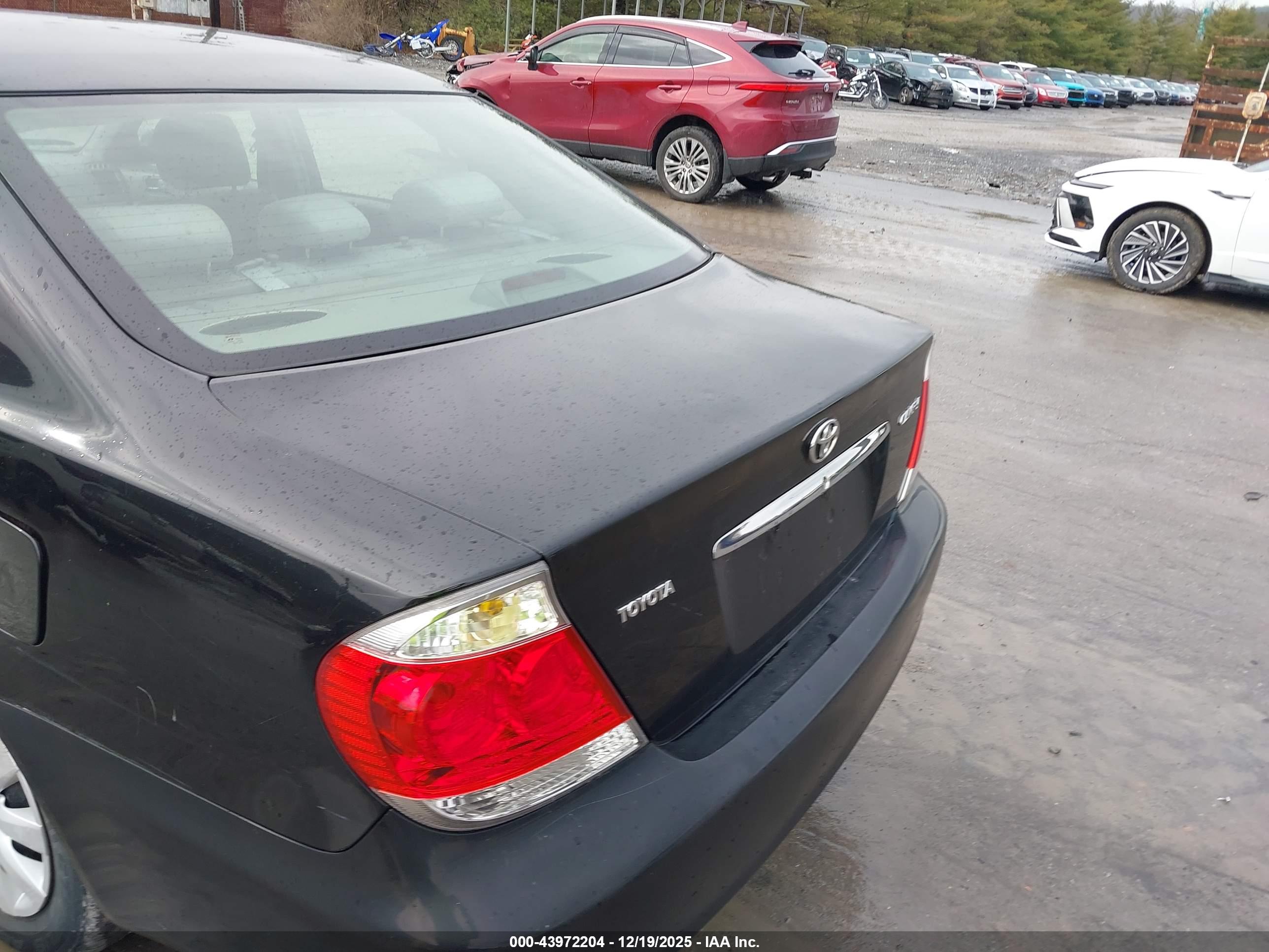 TOYOTA CAMRY image 6