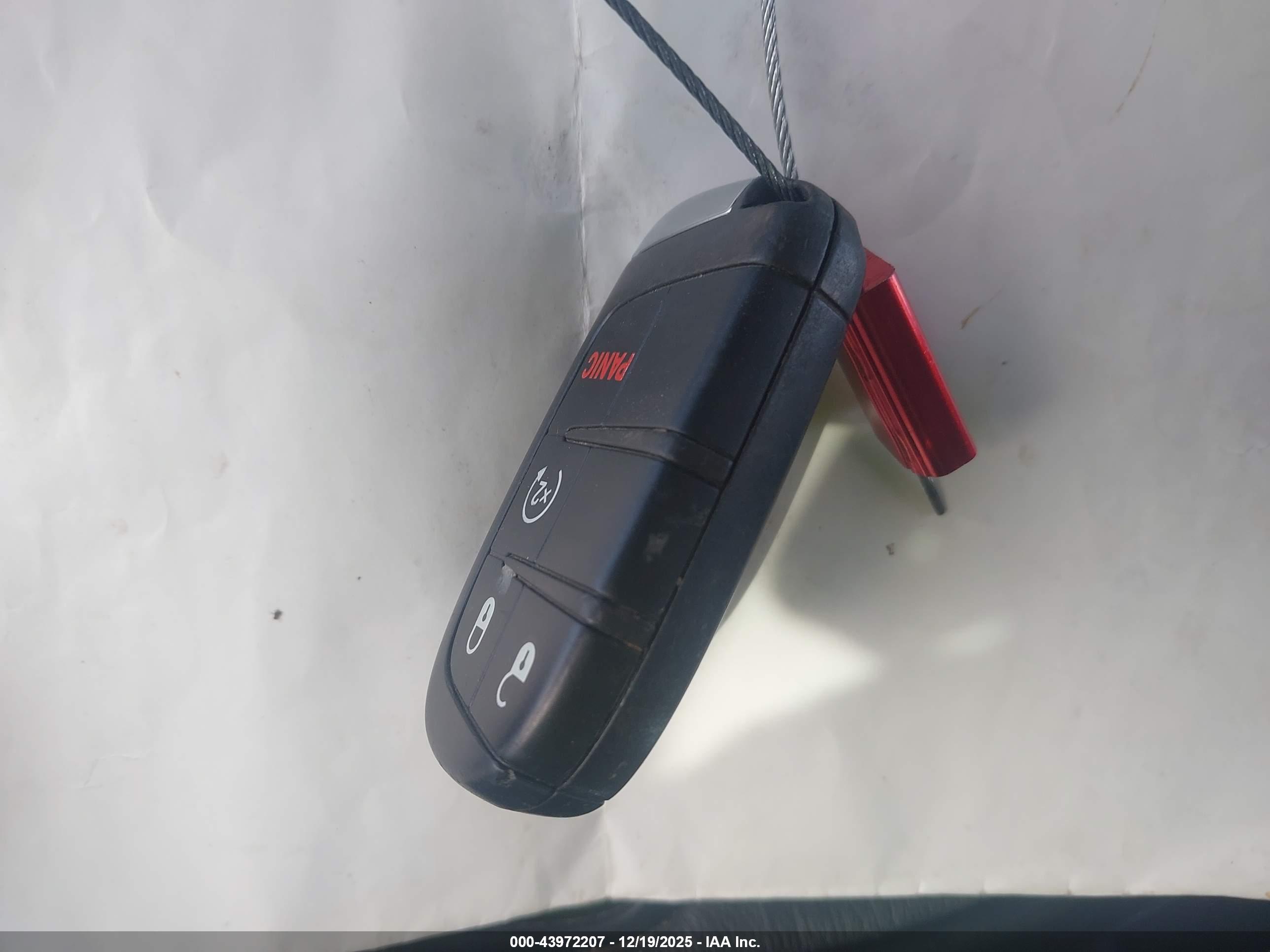 JEEP RENEGADE image 11