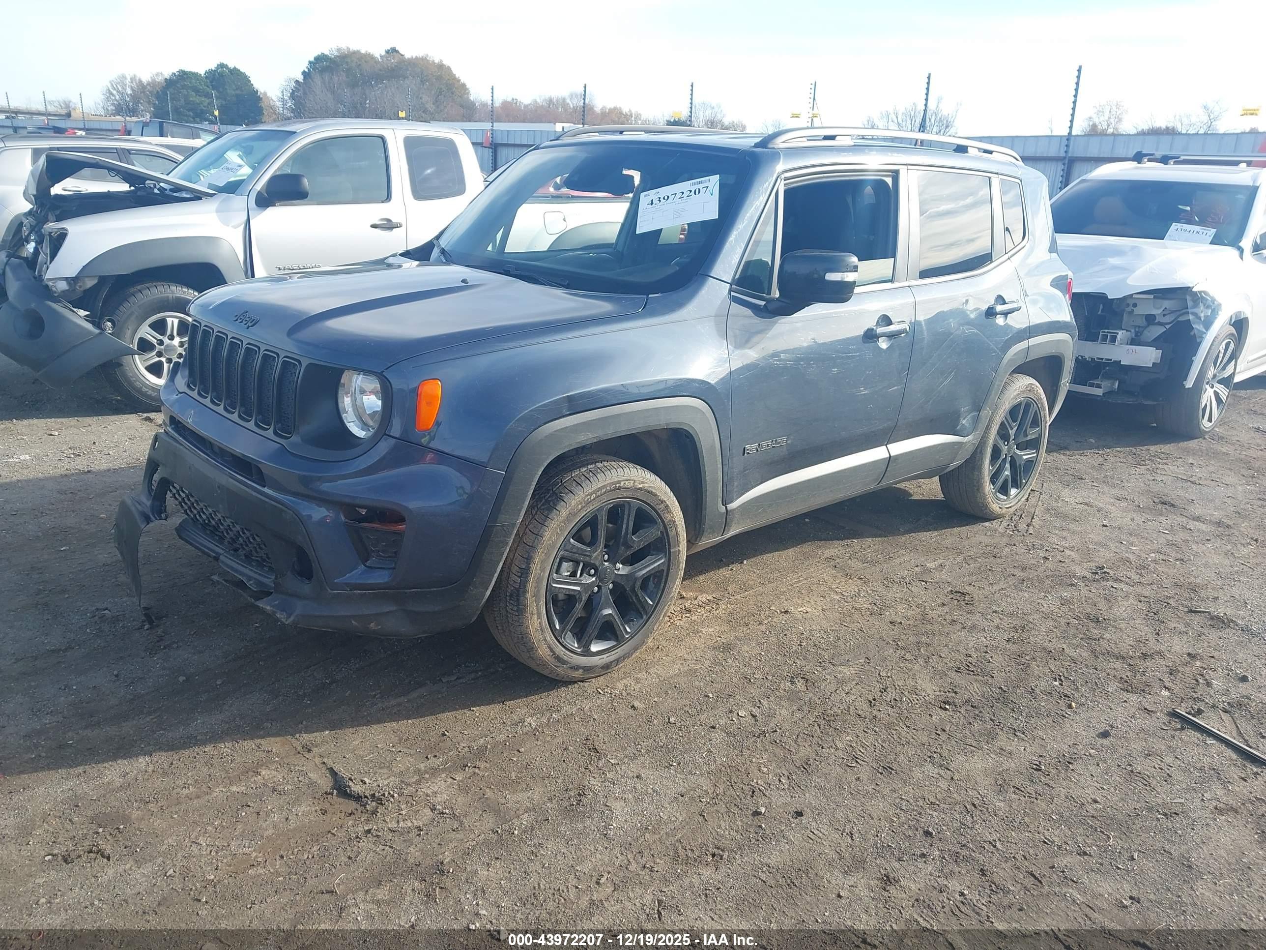 JEEP RENEGADE image 2