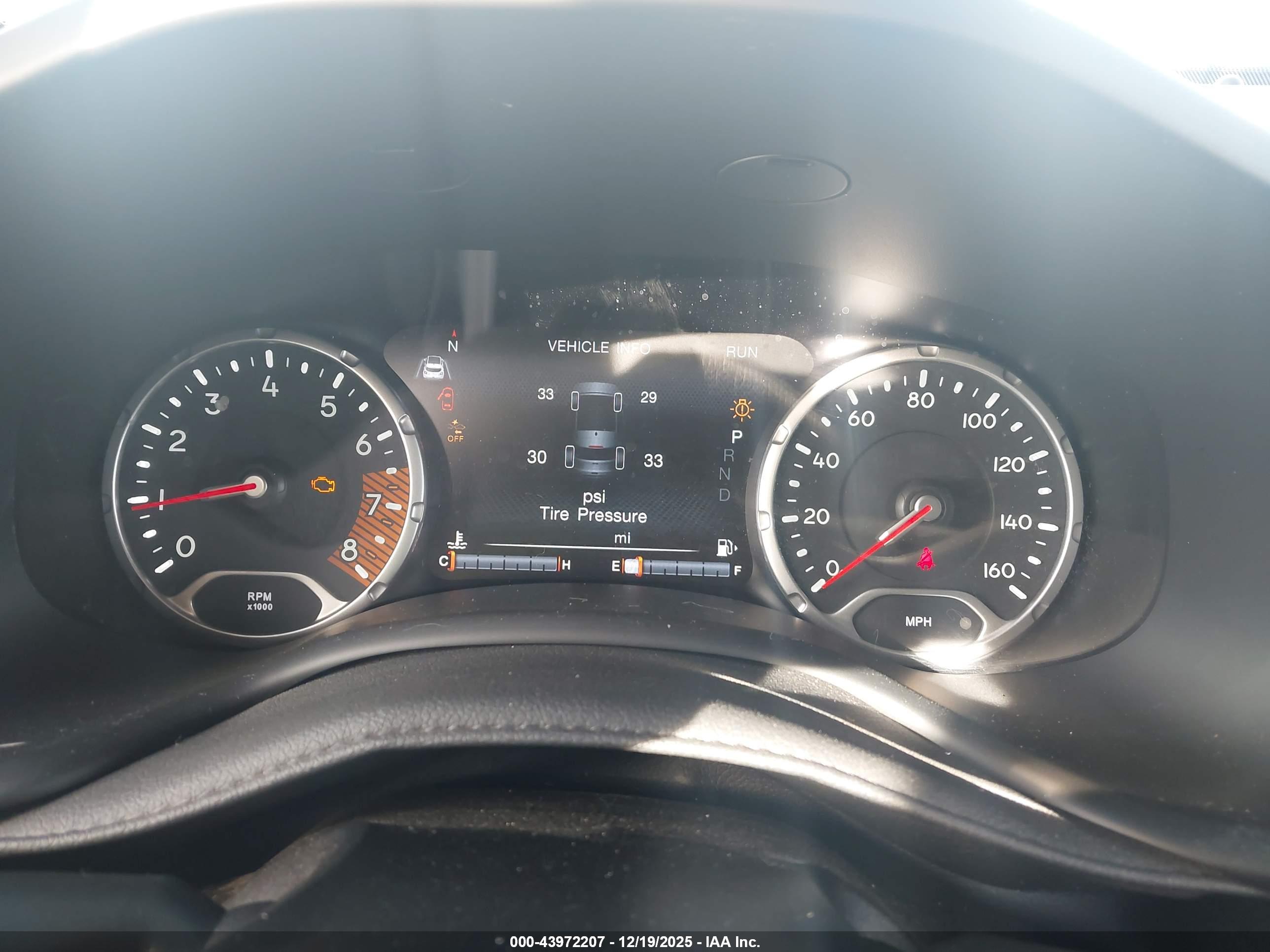 JEEP RENEGADE image 7