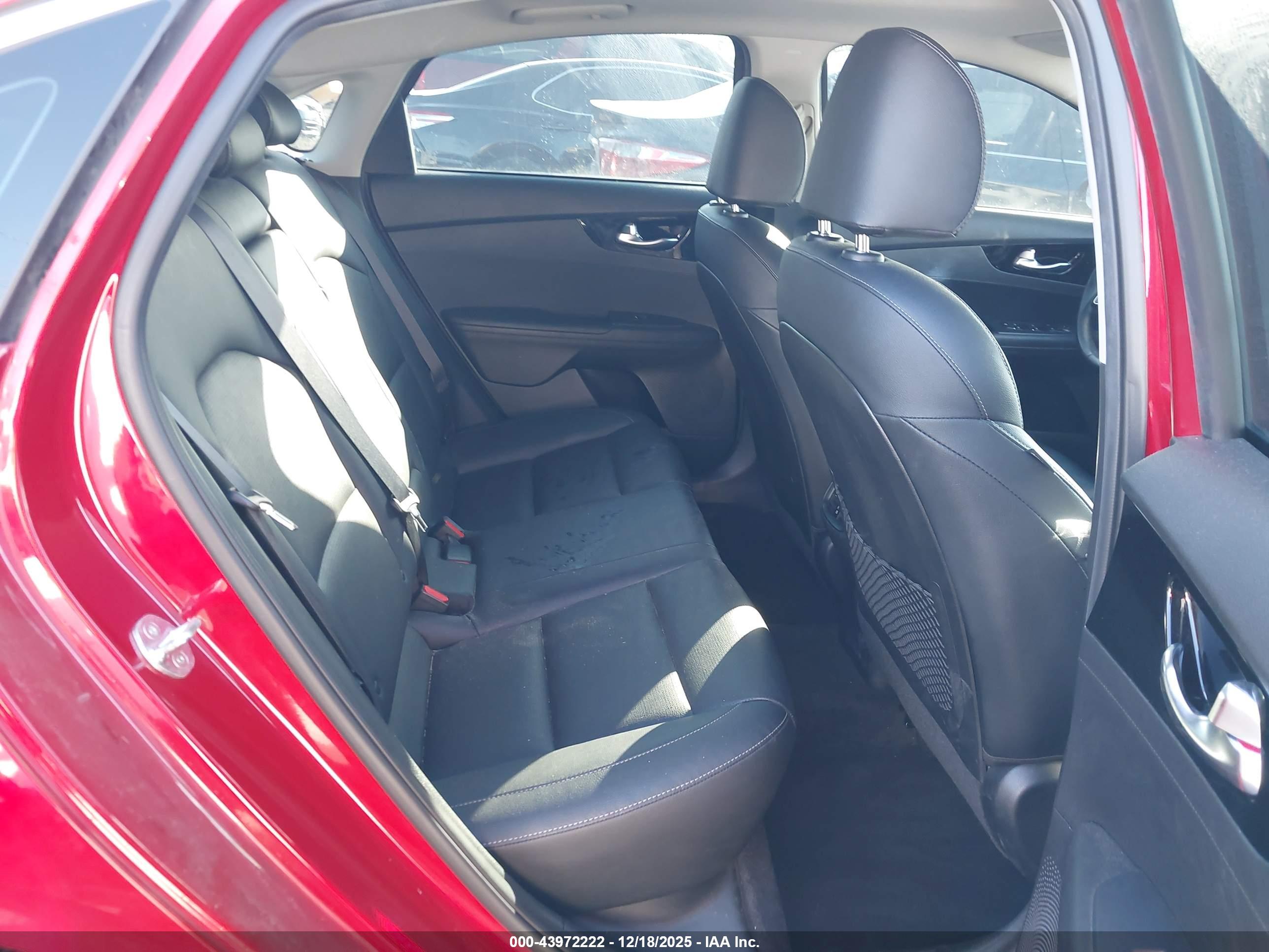 KIA FORTE image 8