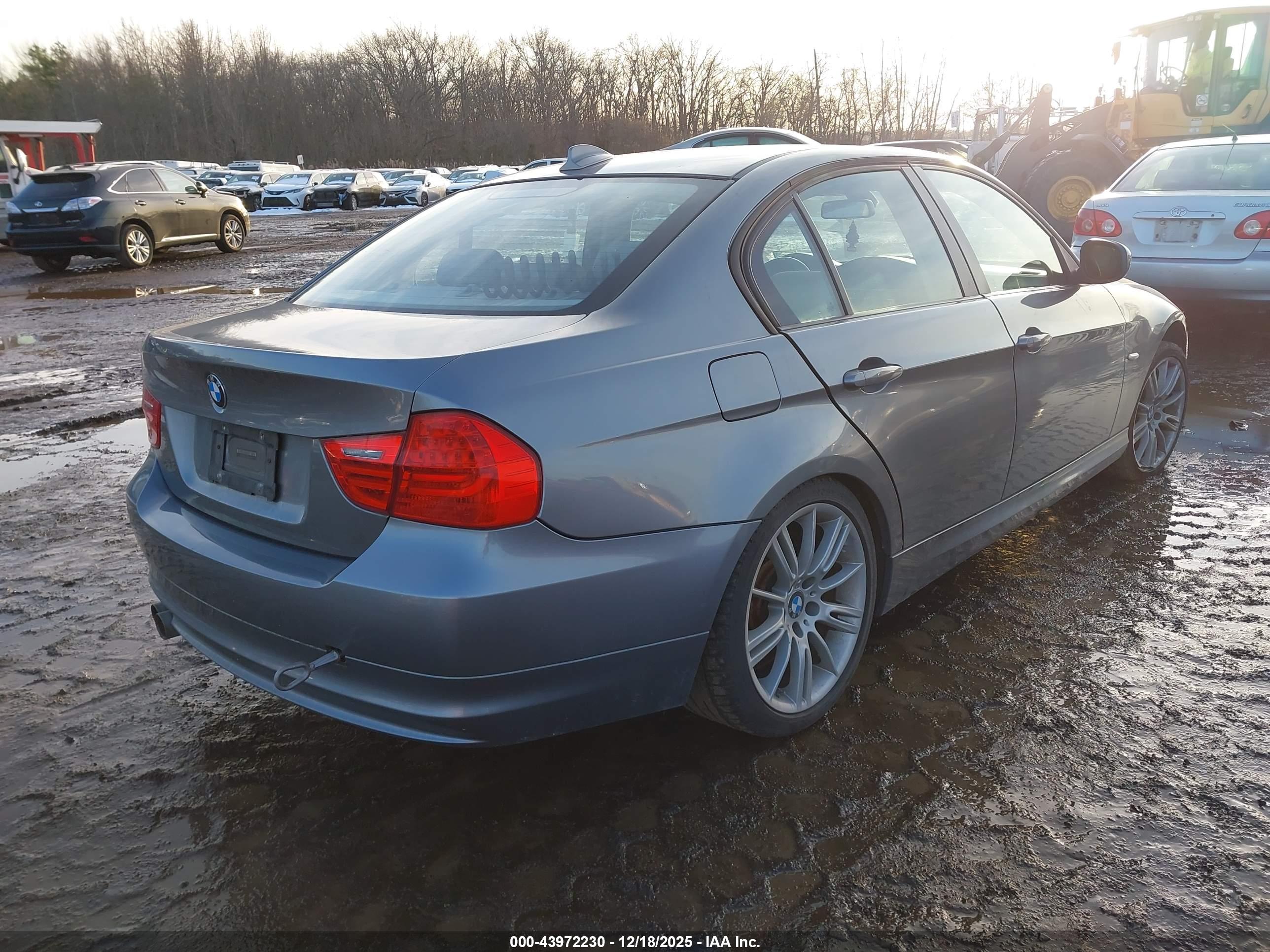 BMW 328I image 4