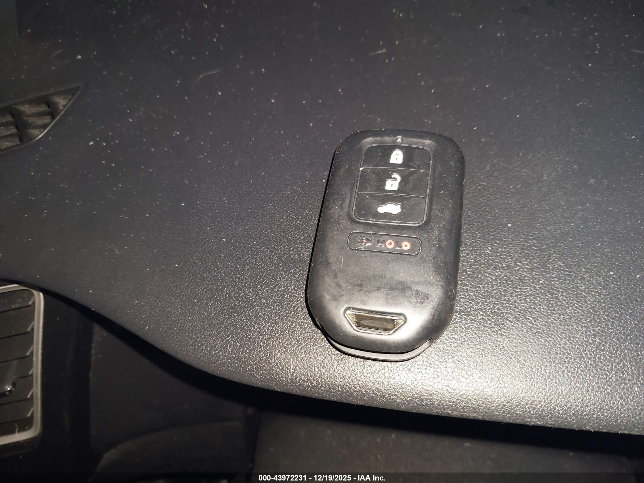 HONDA CIVIC image 11