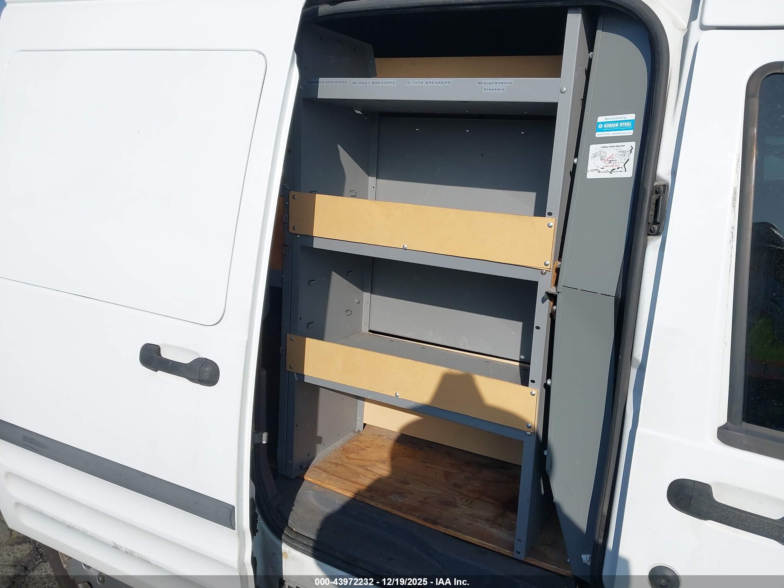 FORD TRANSIT image 8