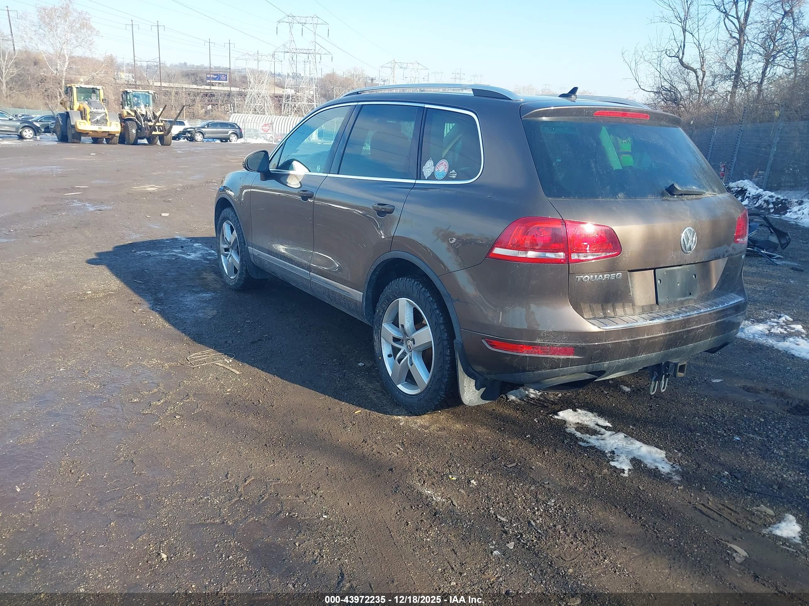 VOLKSWAGEN TOUAREG image 3