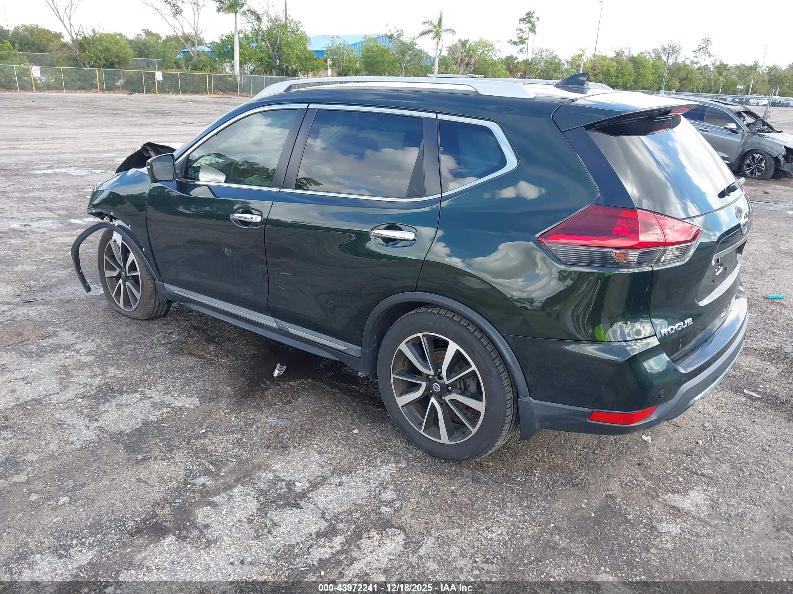 NISSAN ROGUE image 3