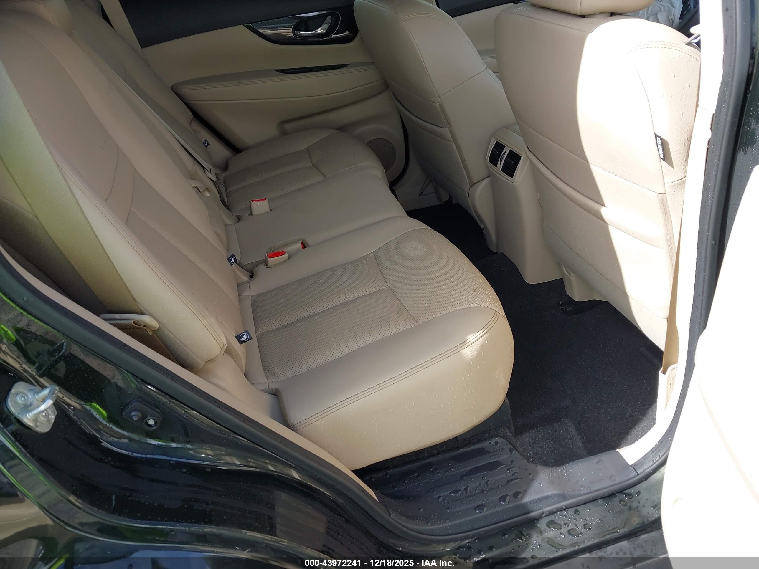 NISSAN ROGUE image 8