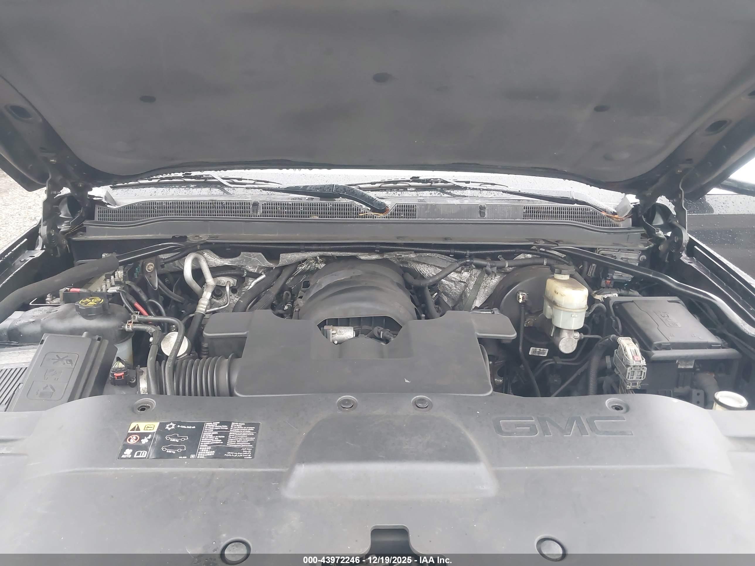 GMC YUKON image 10