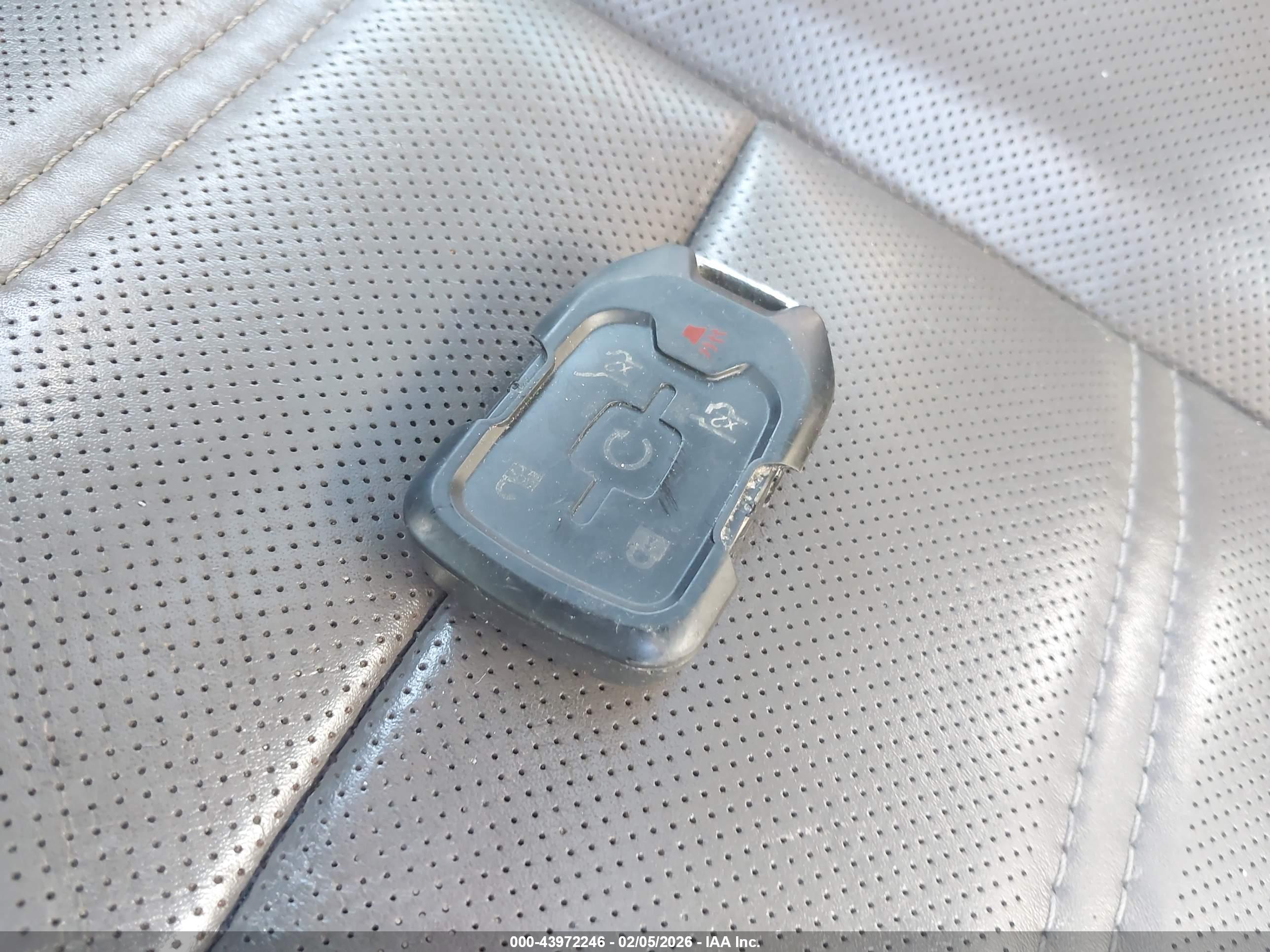 GMC YUKON image 11