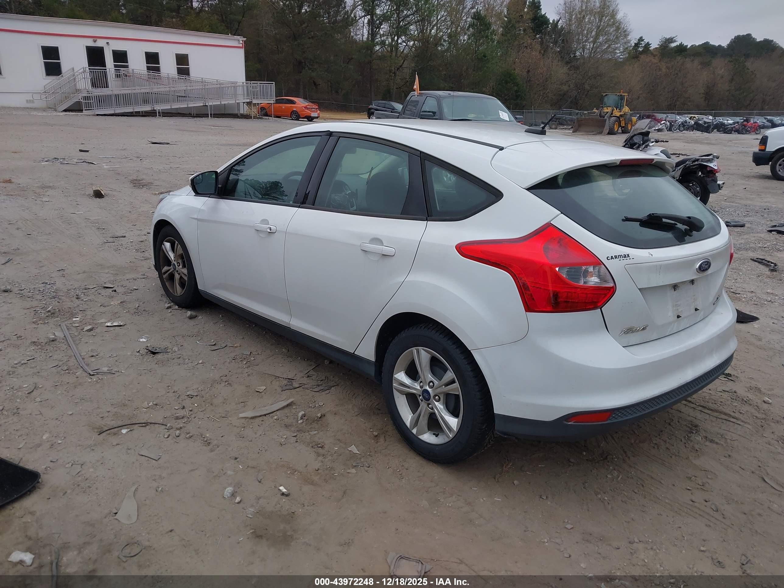 FORD FOCUS image 3