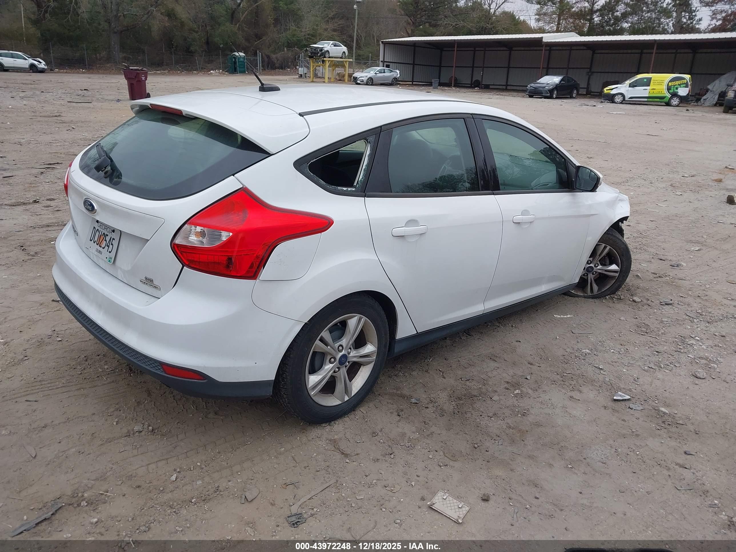 FORD FOCUS image 4