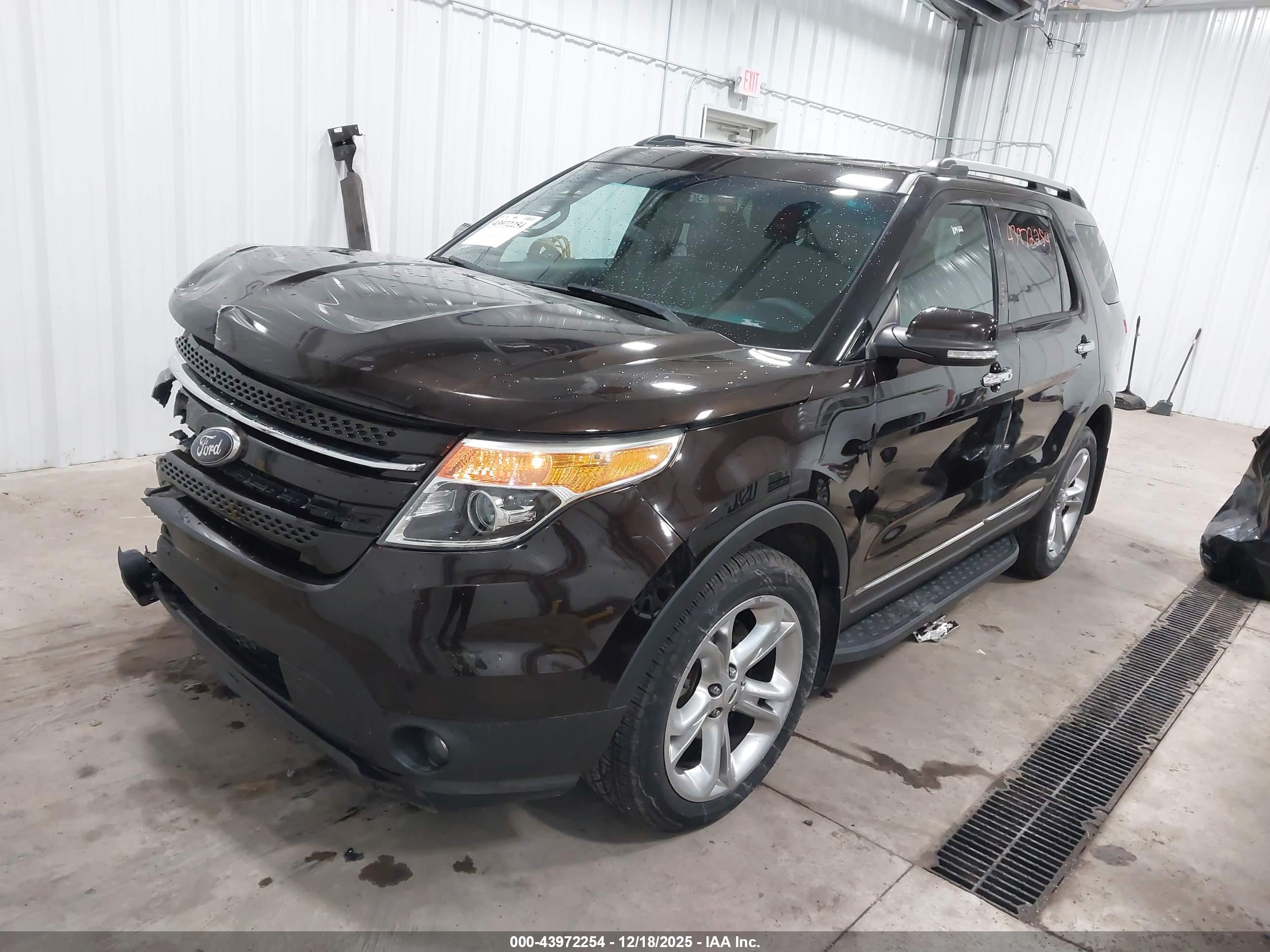 FORD EXPLORER image 2