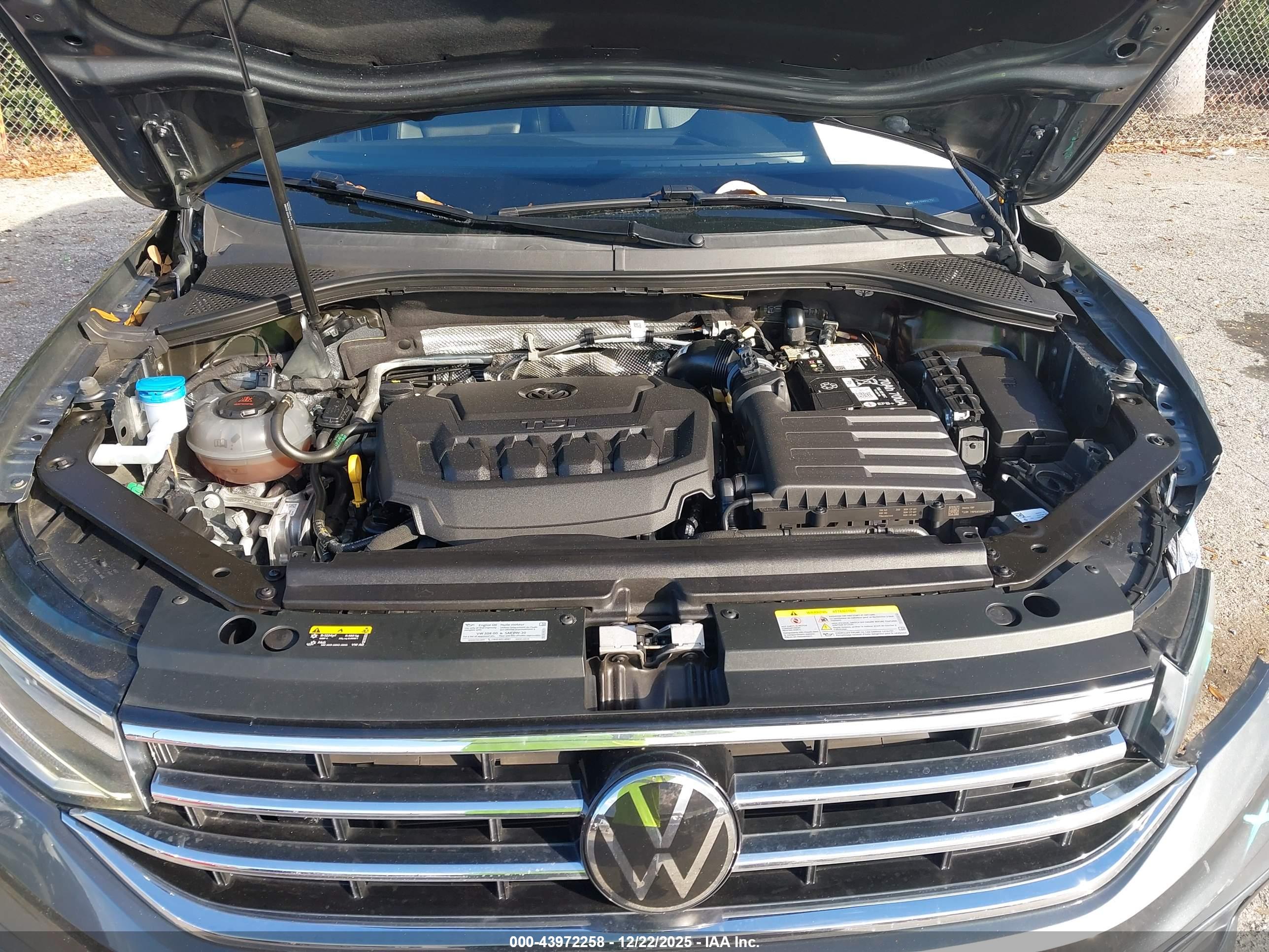 VOLKSWAGEN TIGUAN image 10