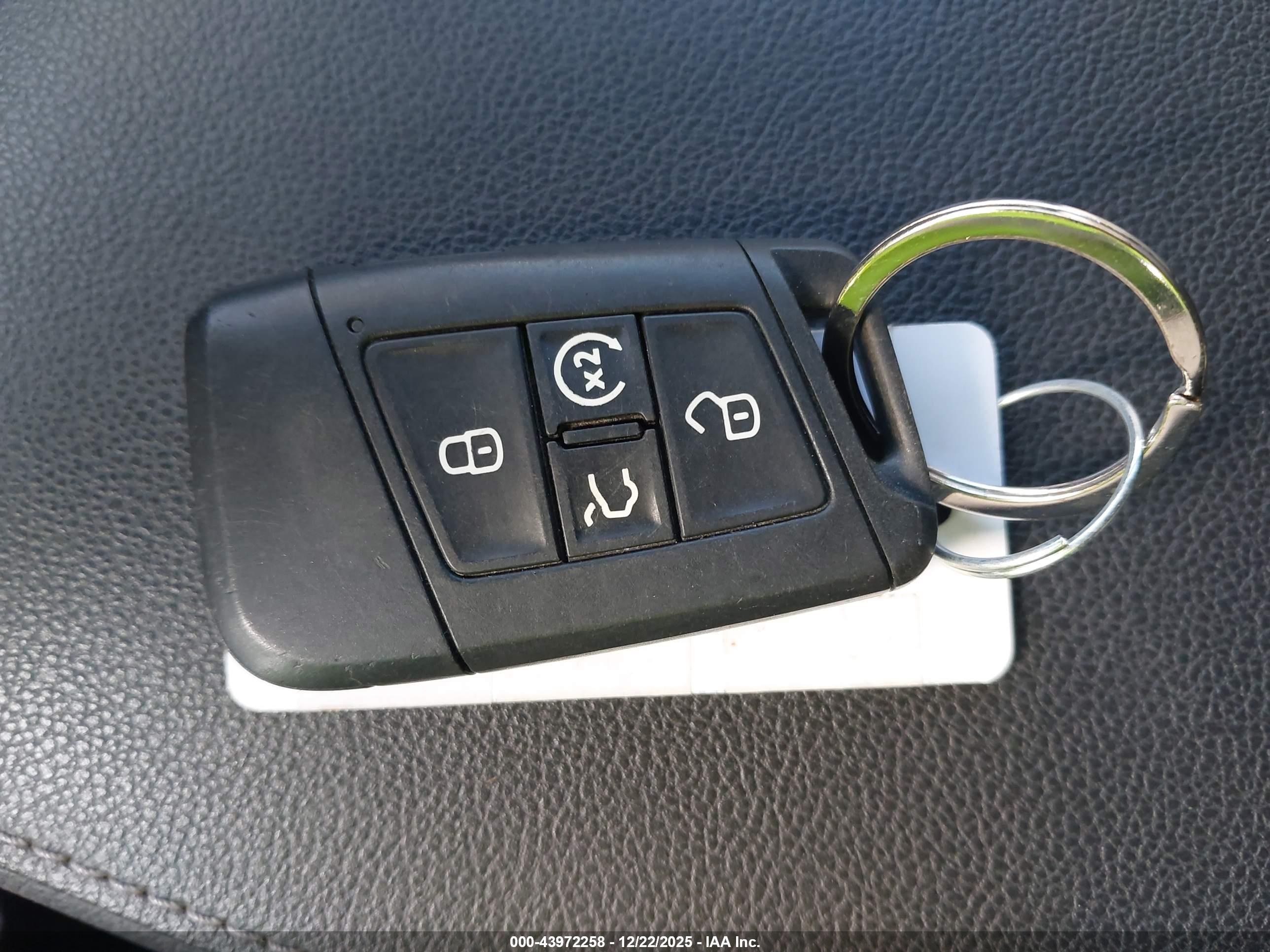 VOLKSWAGEN TIGUAN image 11