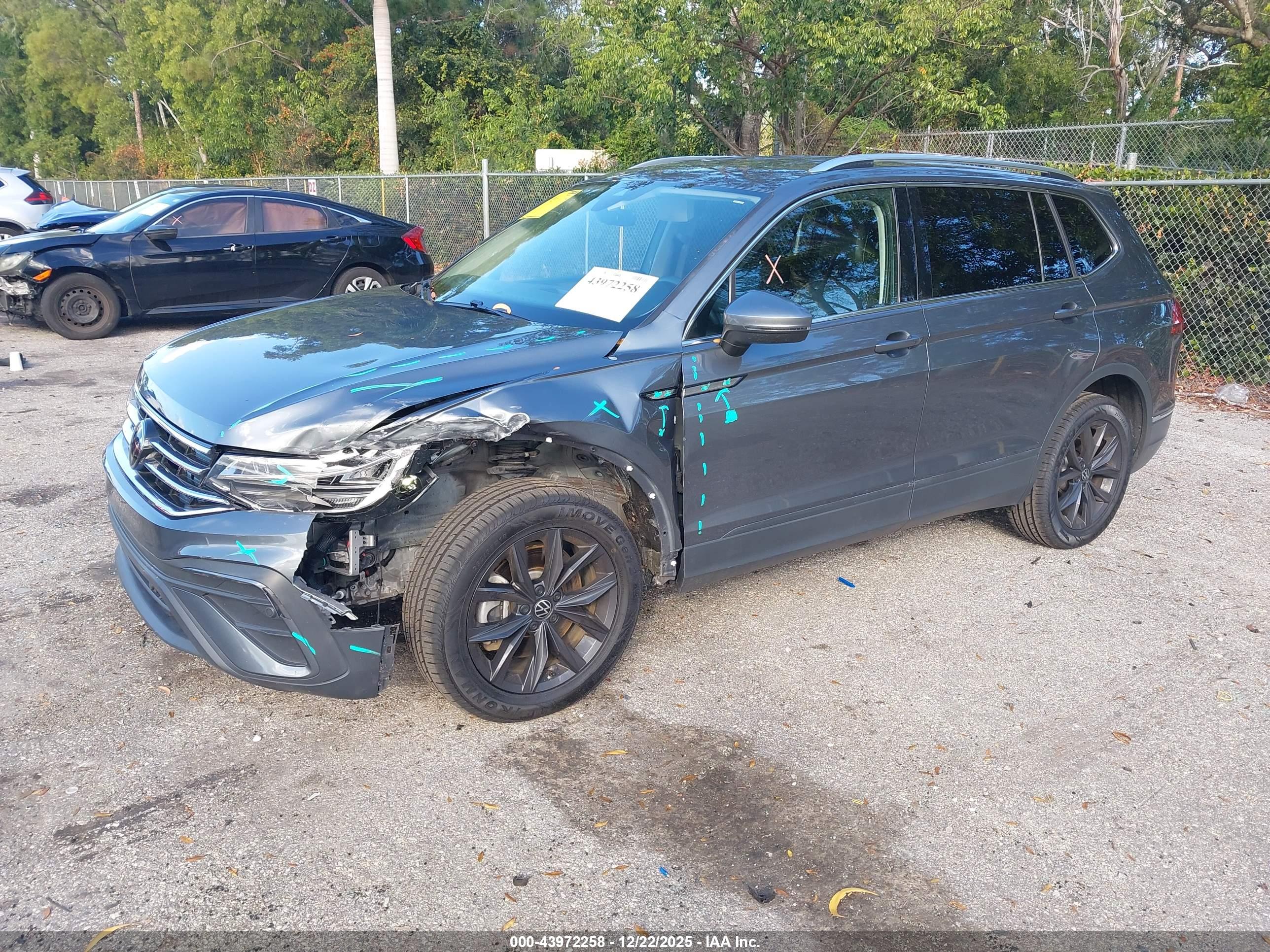 VOLKSWAGEN TIGUAN image 2