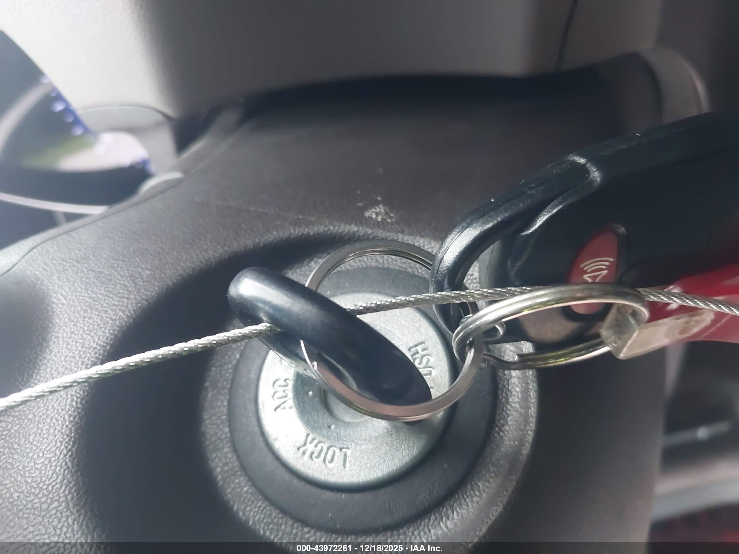 HYUNDAI TUCSON image 11