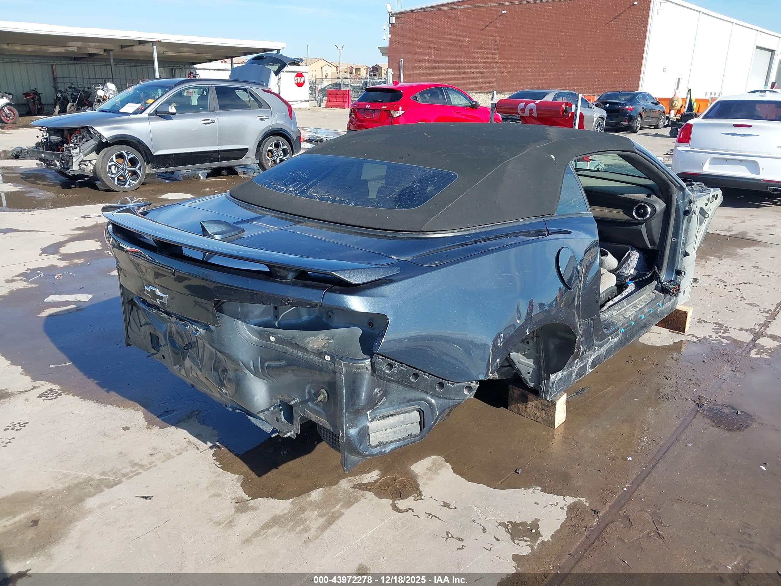 CHEVROLET CAMARO image 4