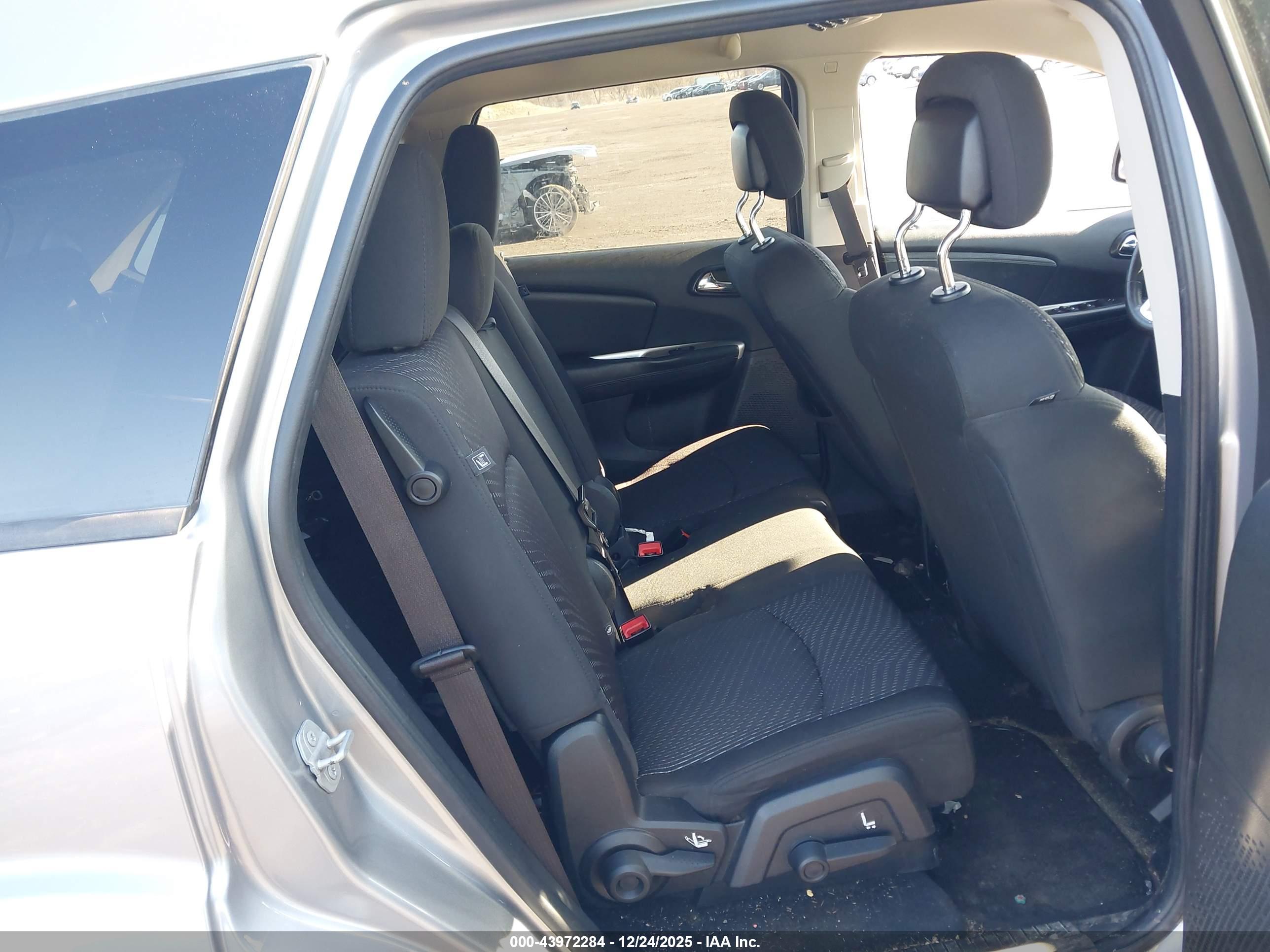DODGE JOURNEY image 8