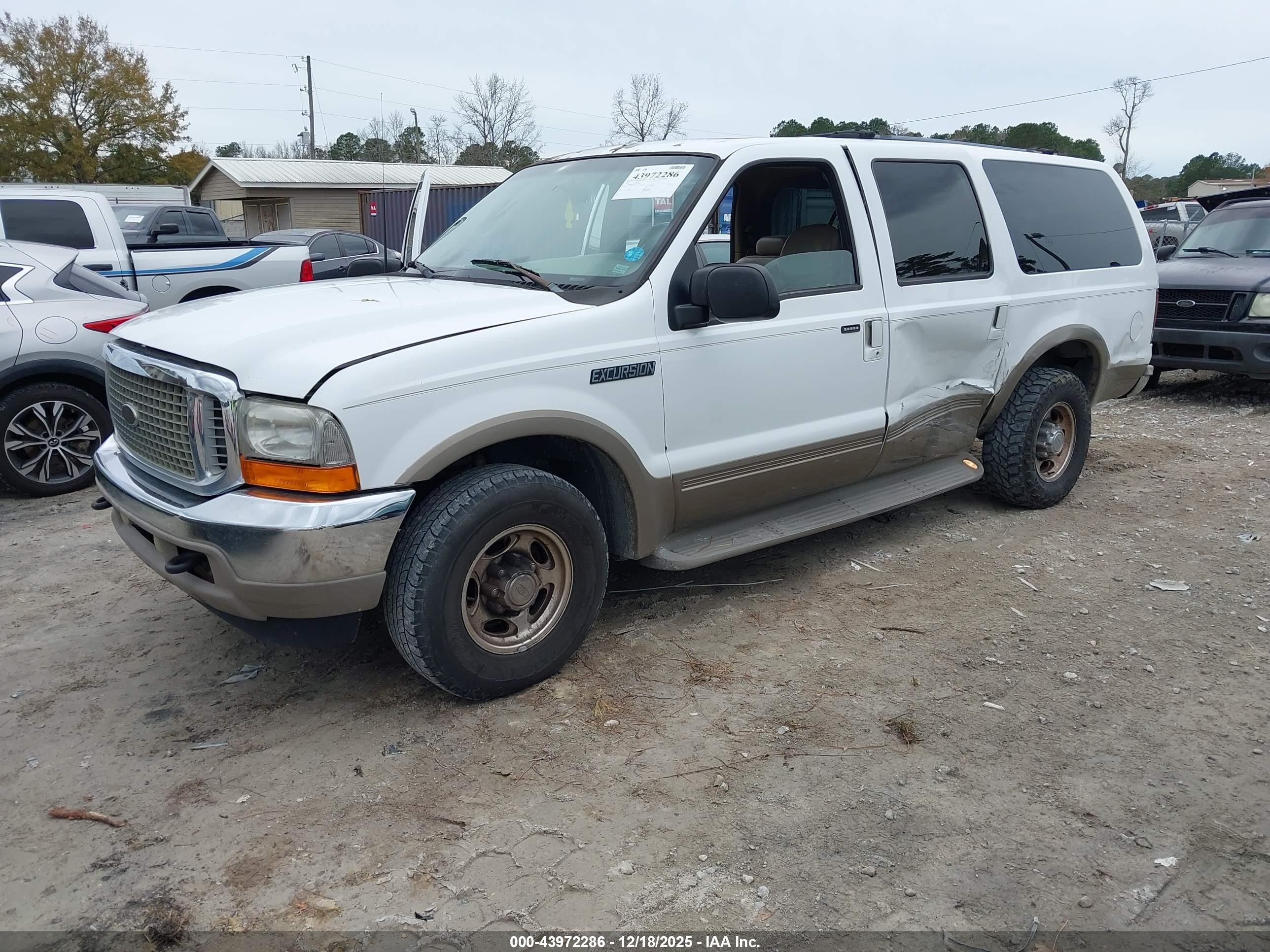 FORD EXCURSION image 2