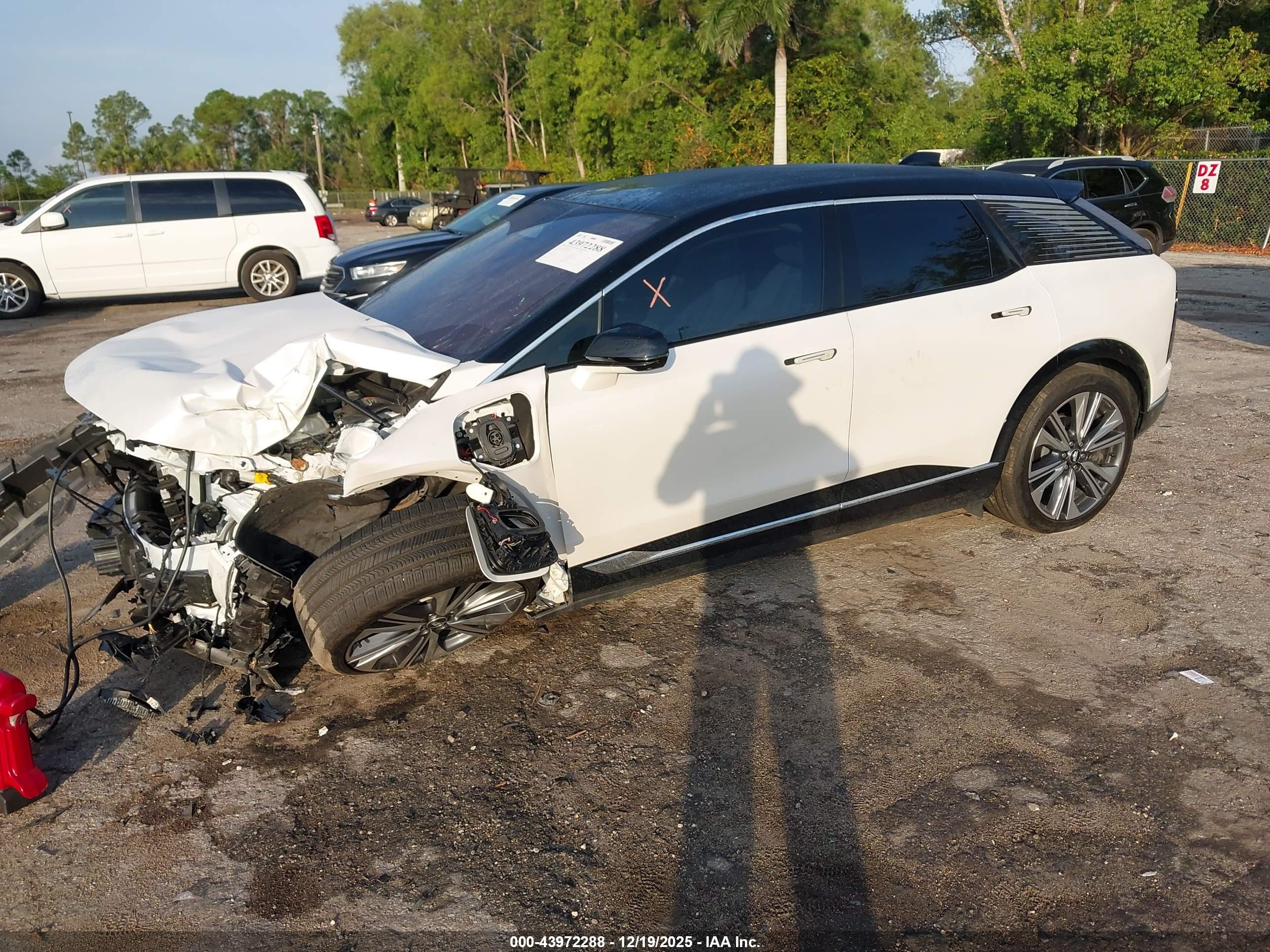 CADILLAC OPTIQ image 2