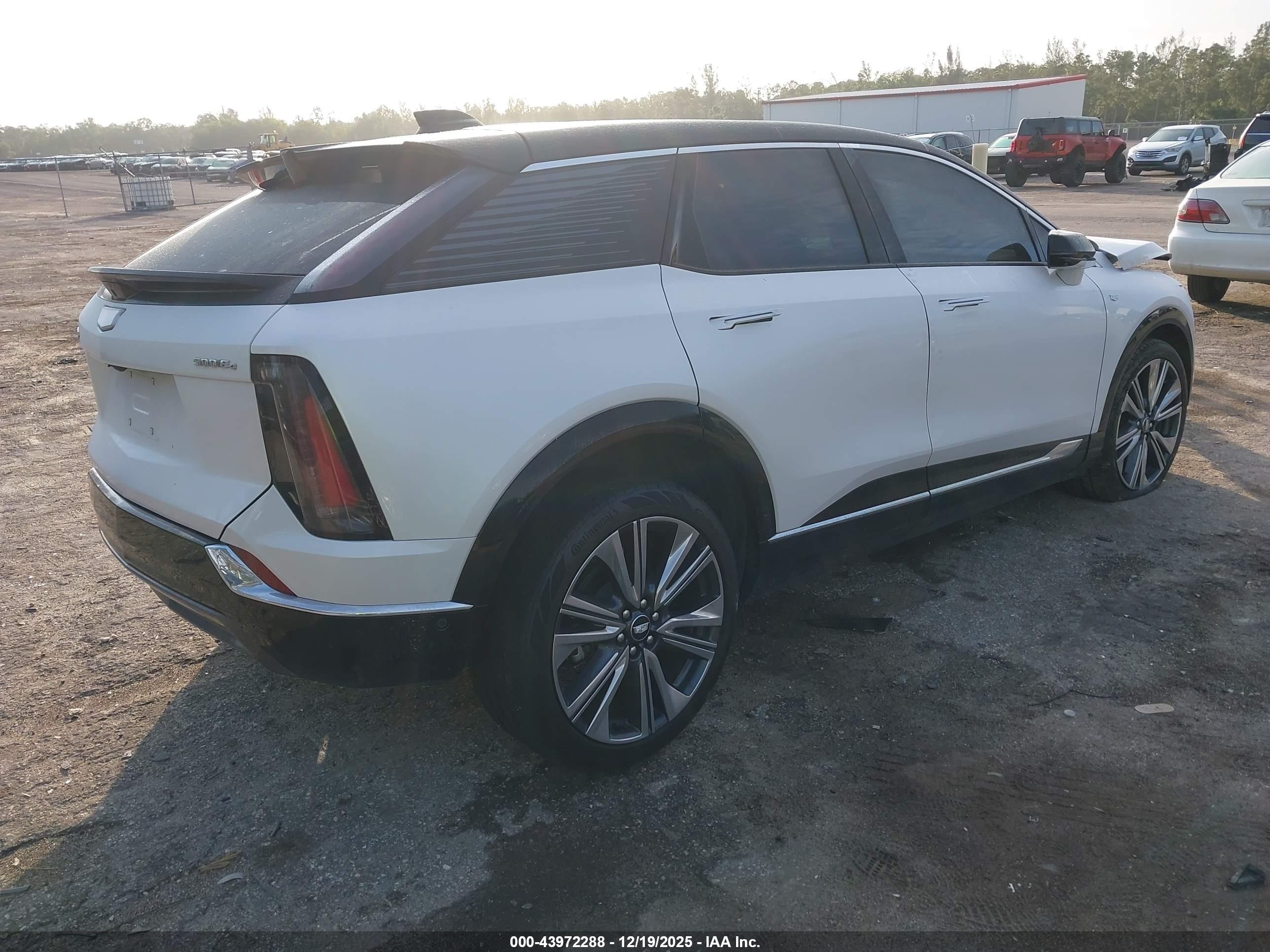 CADILLAC OPTIQ image 4