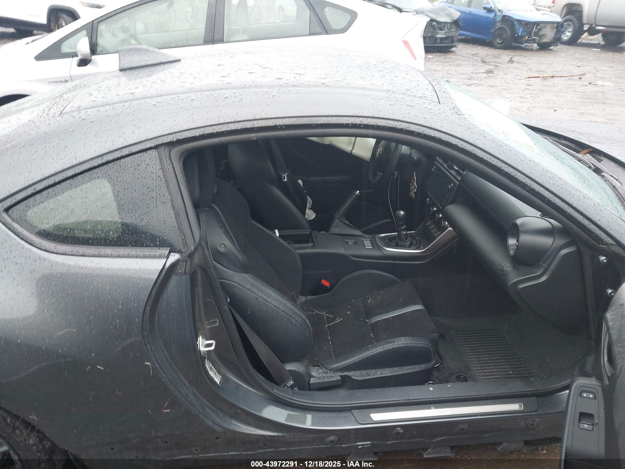 TOYOTA GR86 image 5