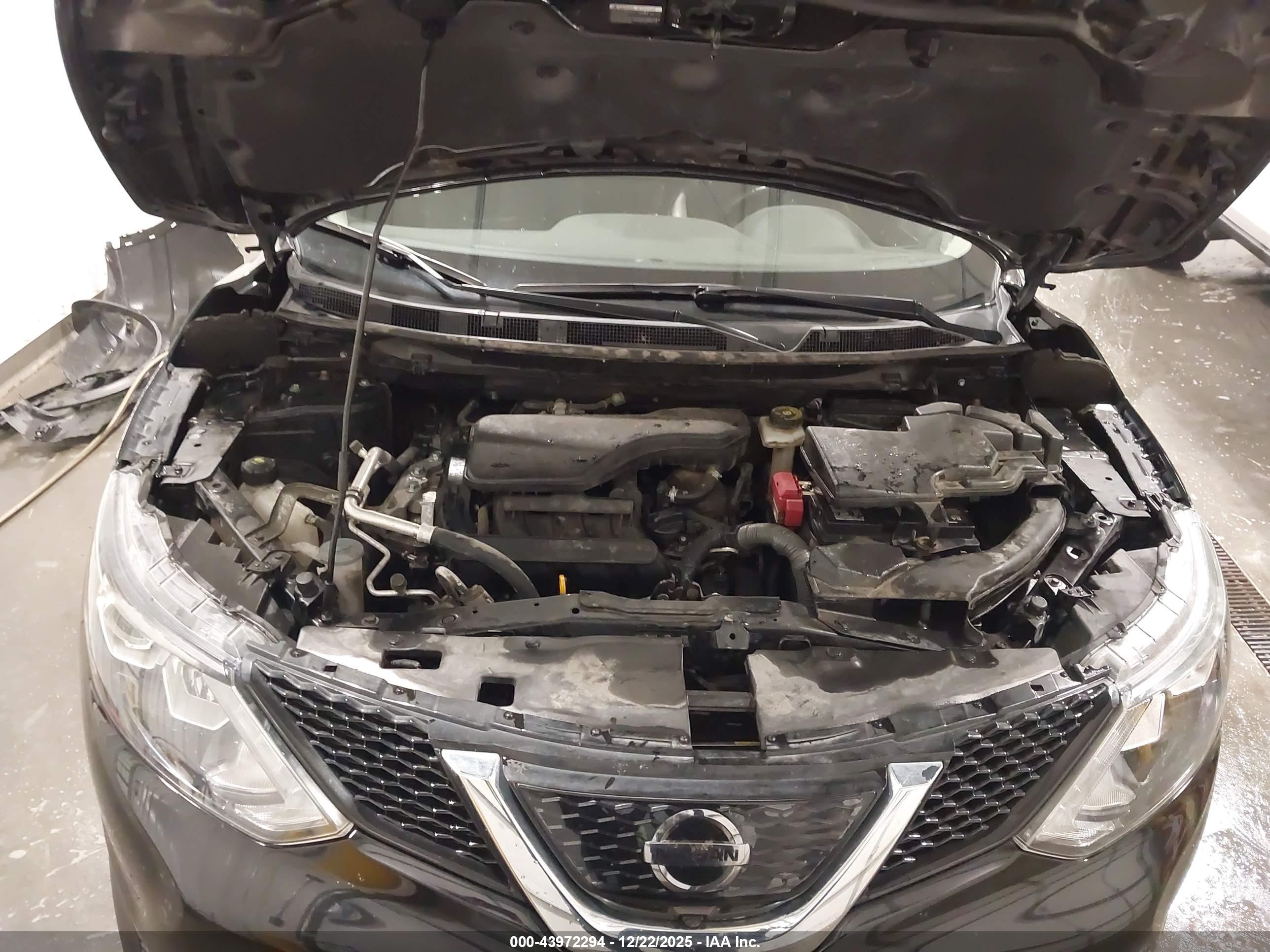 NISSAN ROGUE image 10