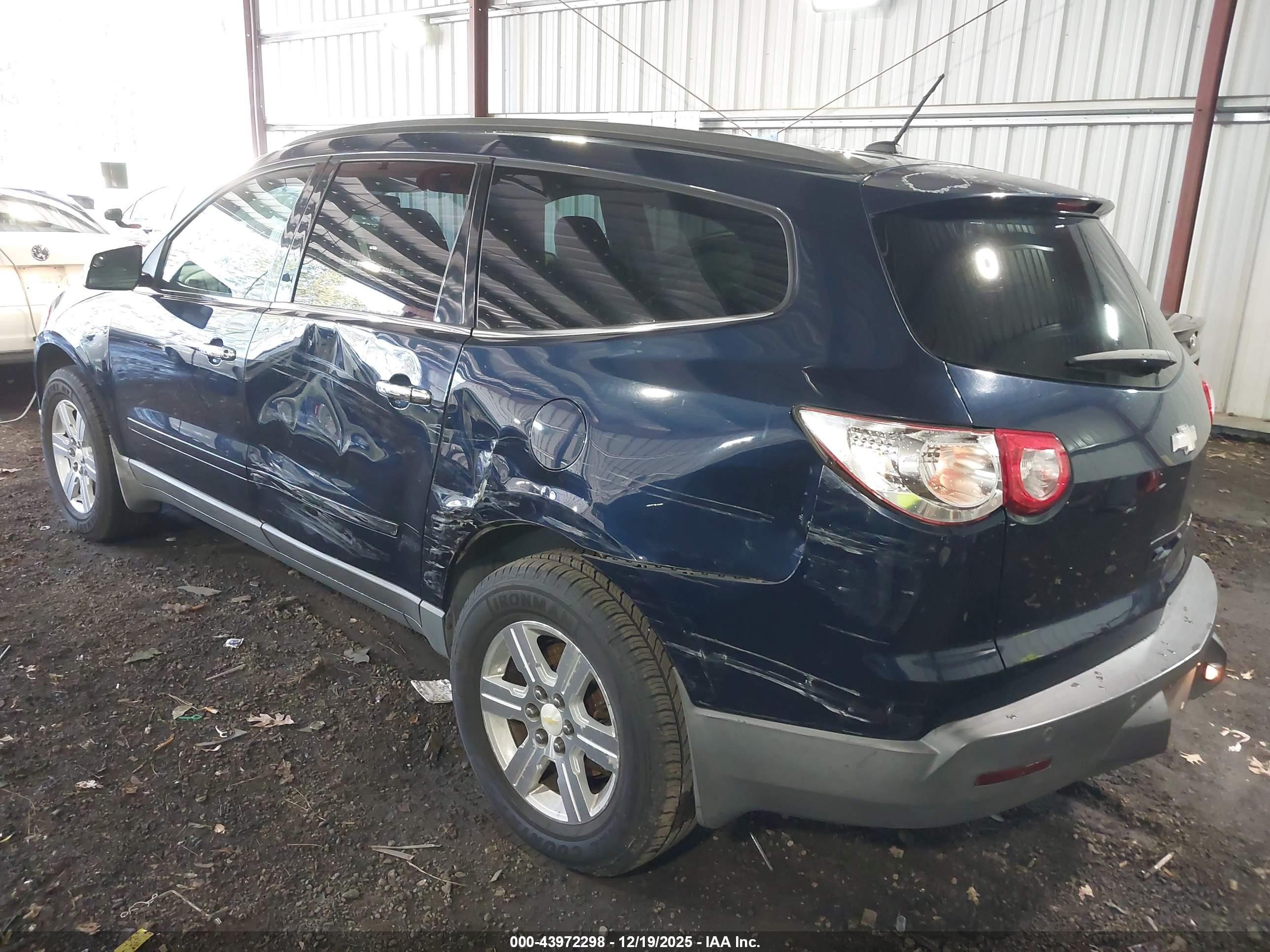 CHEVROLET TRAVERSE image 6