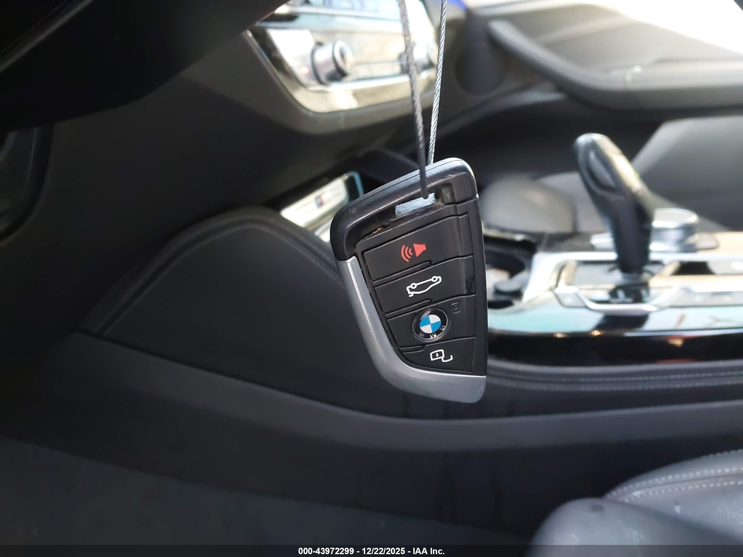 BMW X4 image 11