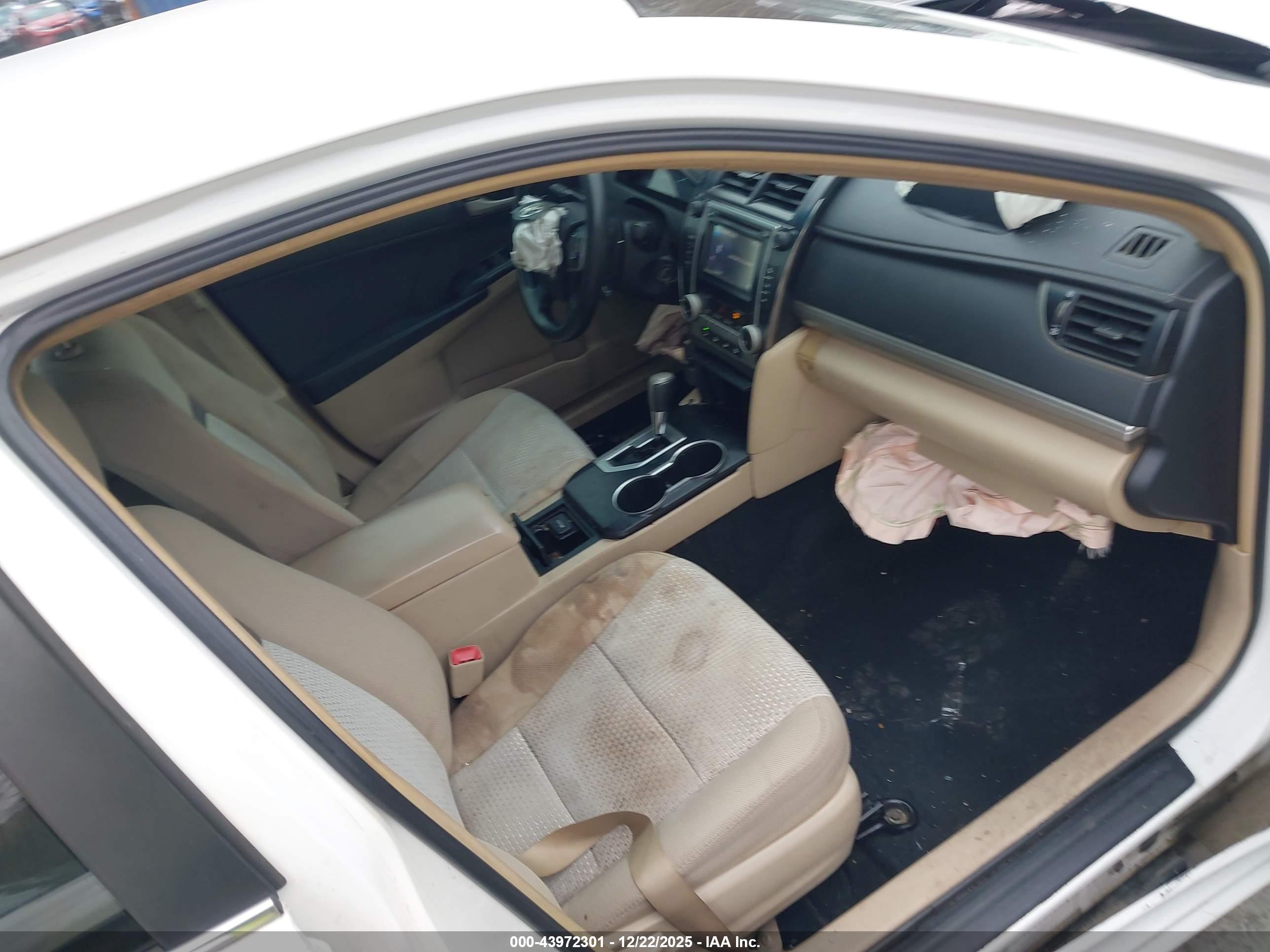 TOYOTA CAMRY image 5