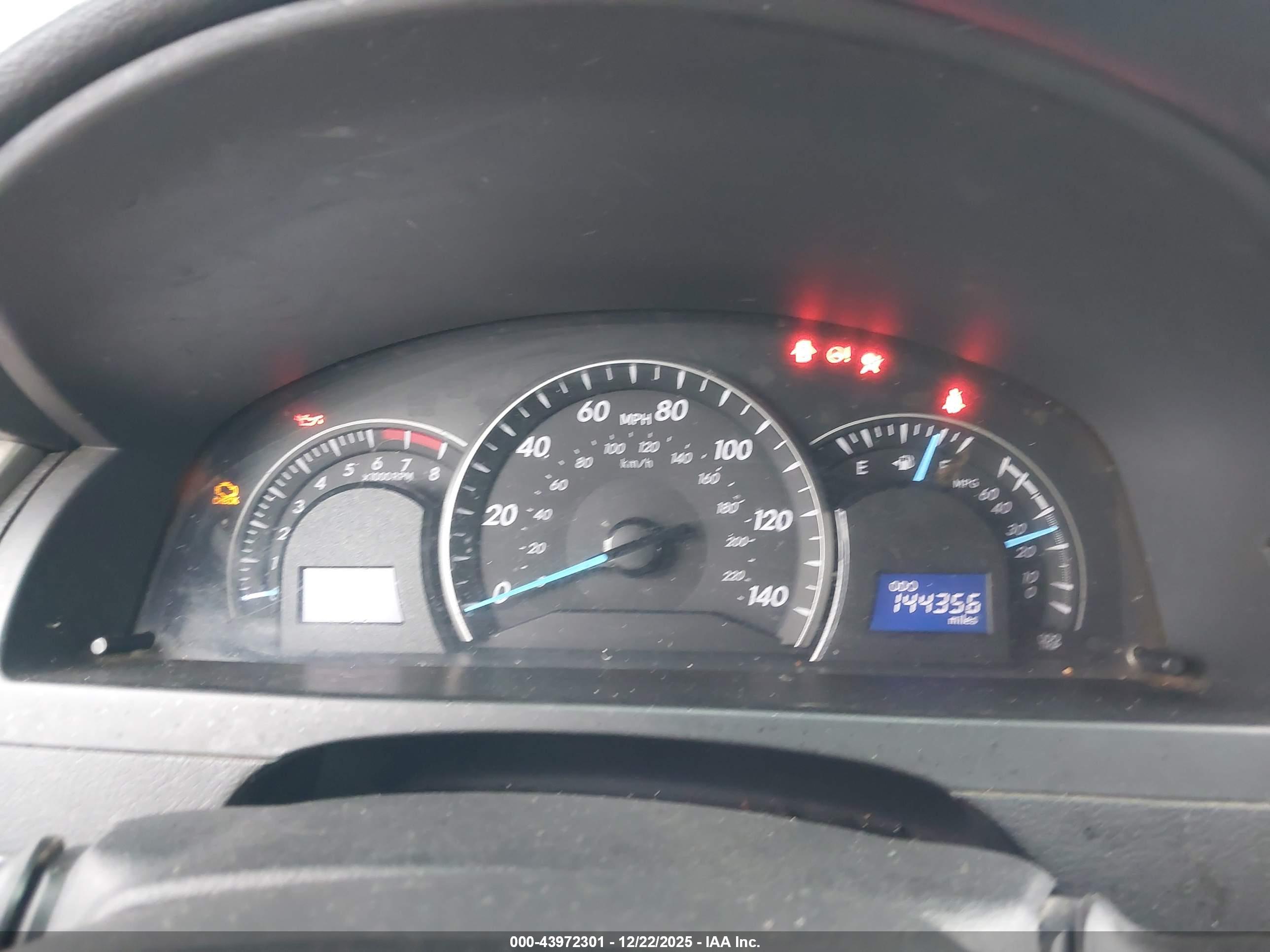 TOYOTA CAMRY image 7