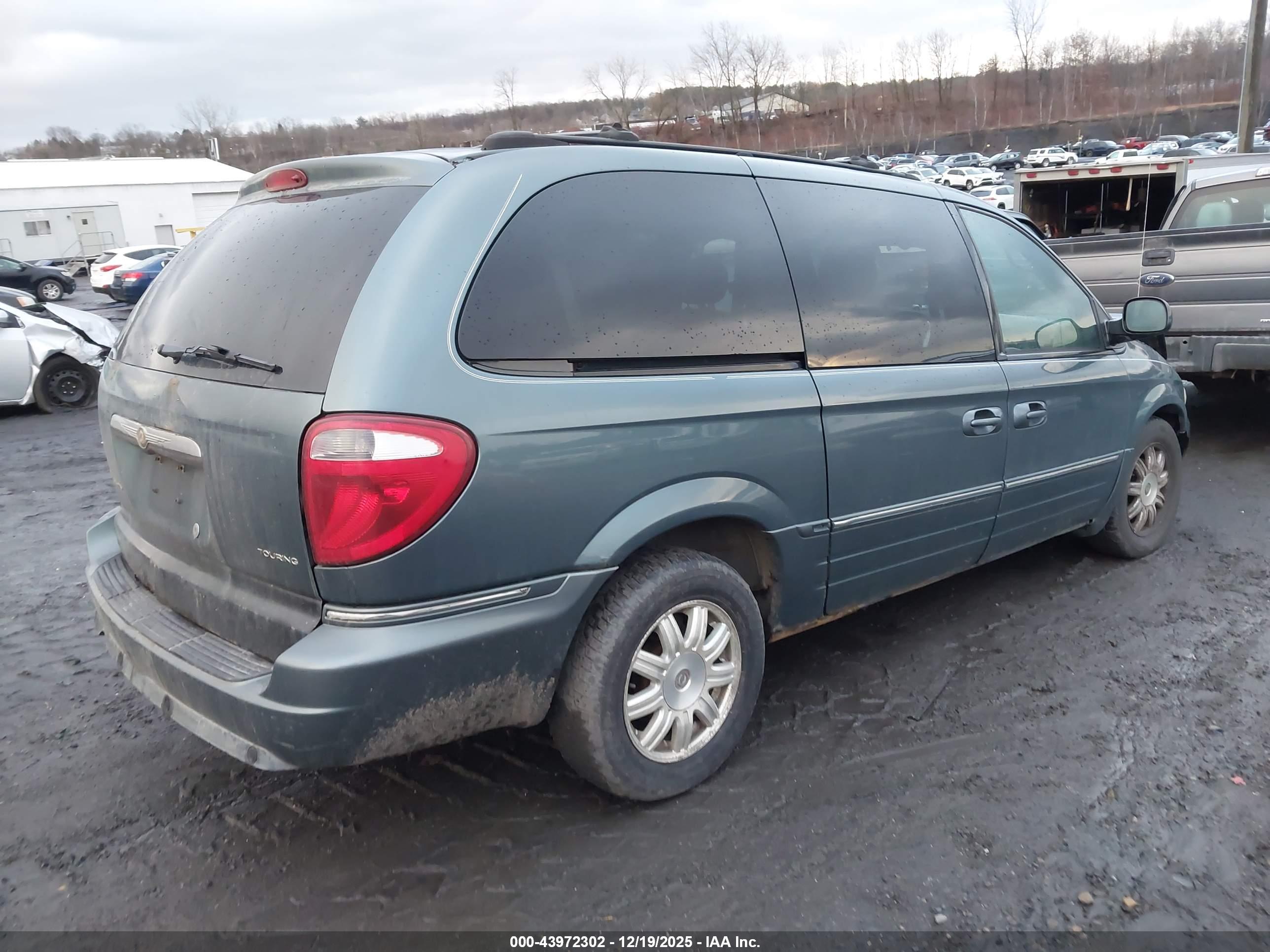 CHRYSLER TOWN image 4
