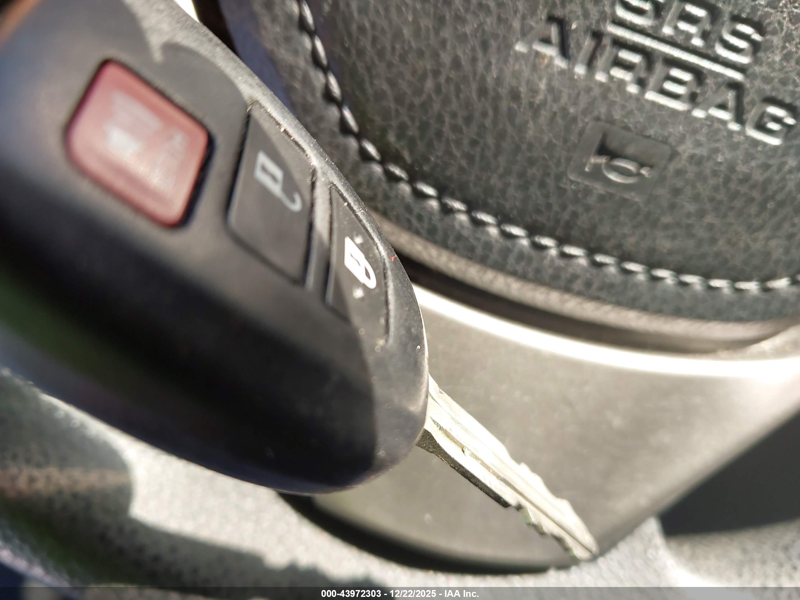 TOYOTA RAV4 image 11