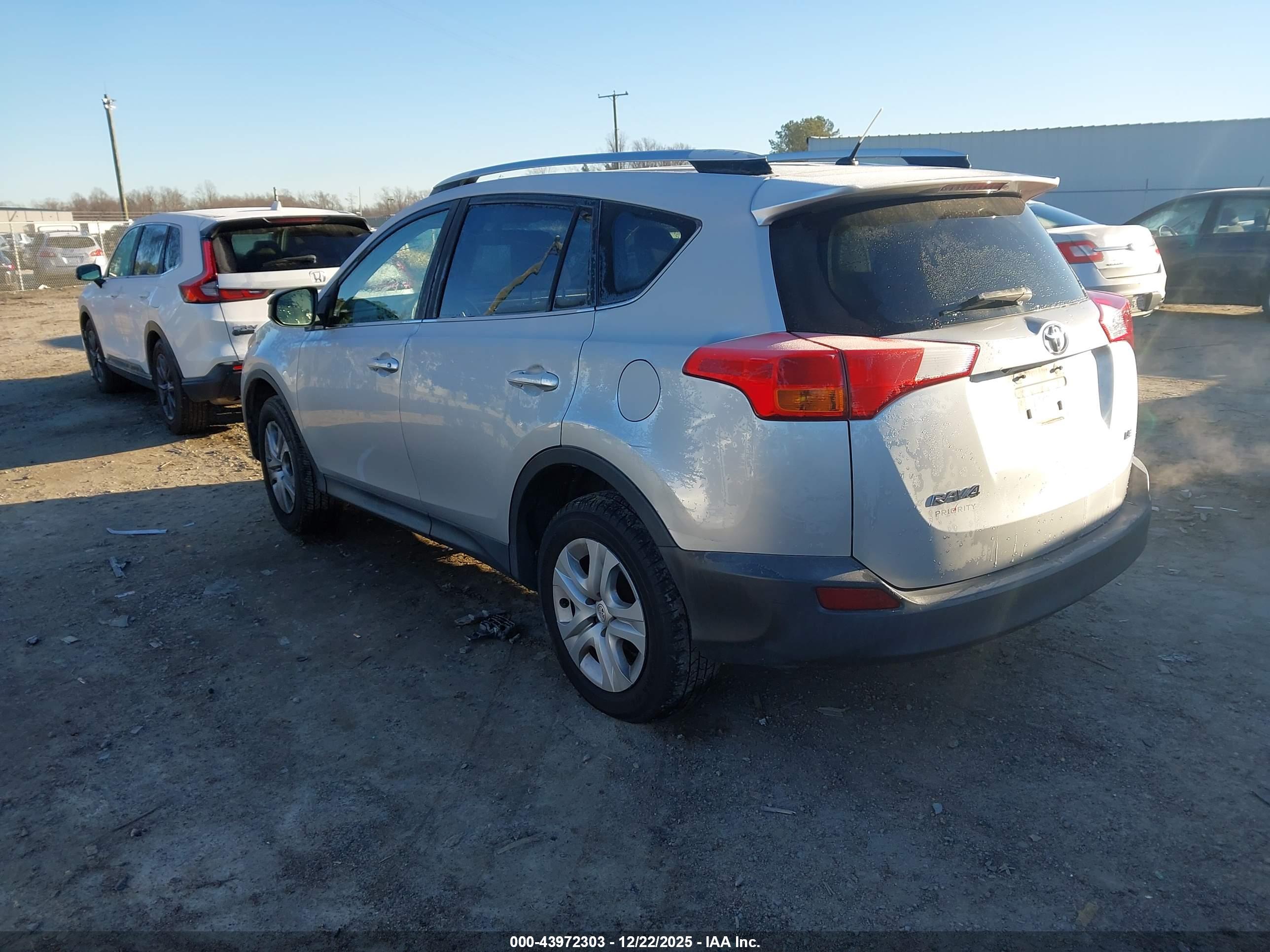 TOYOTA RAV4 image 3
