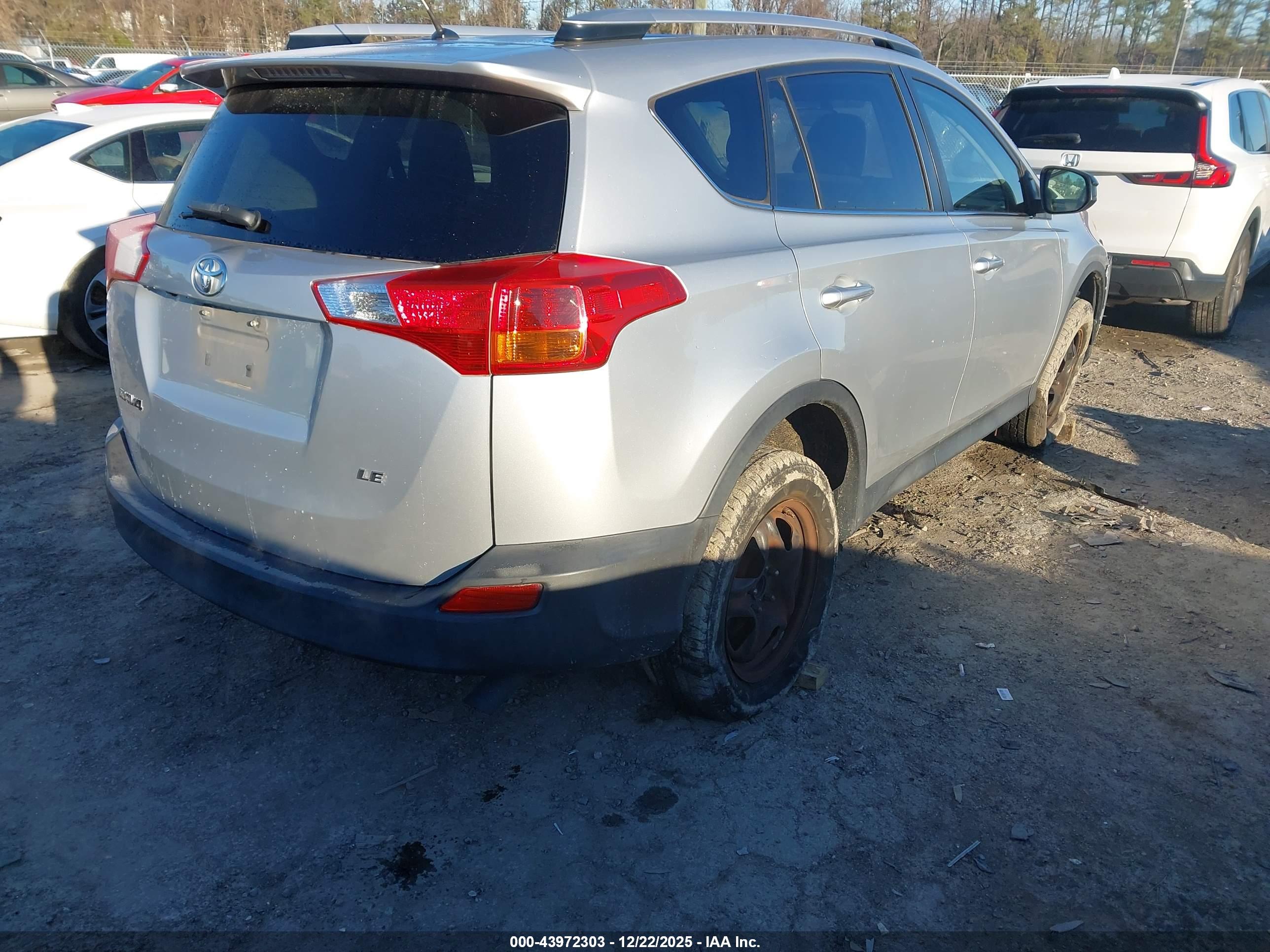 TOYOTA RAV4 image 4