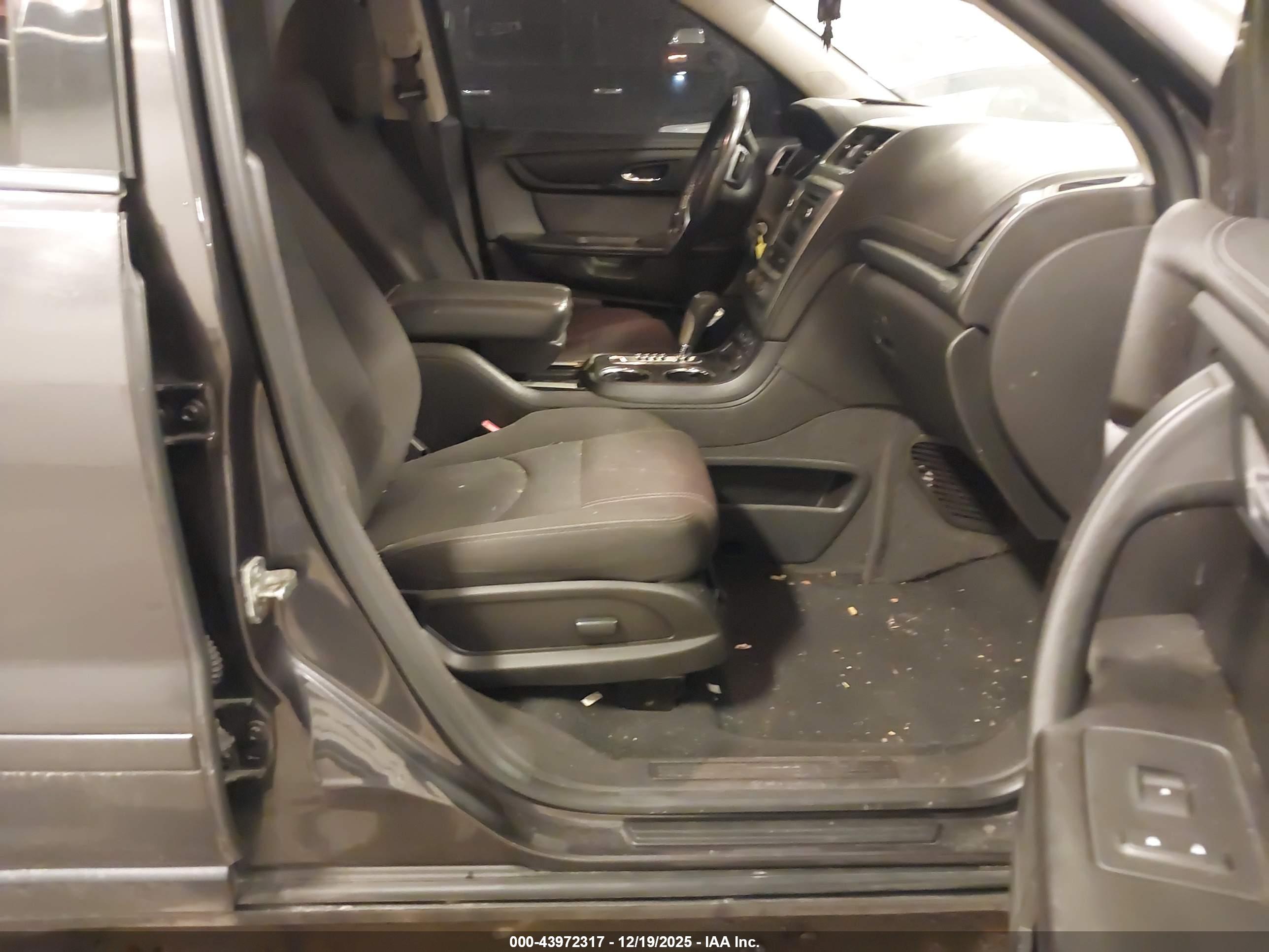 GMC ACADIA image 5