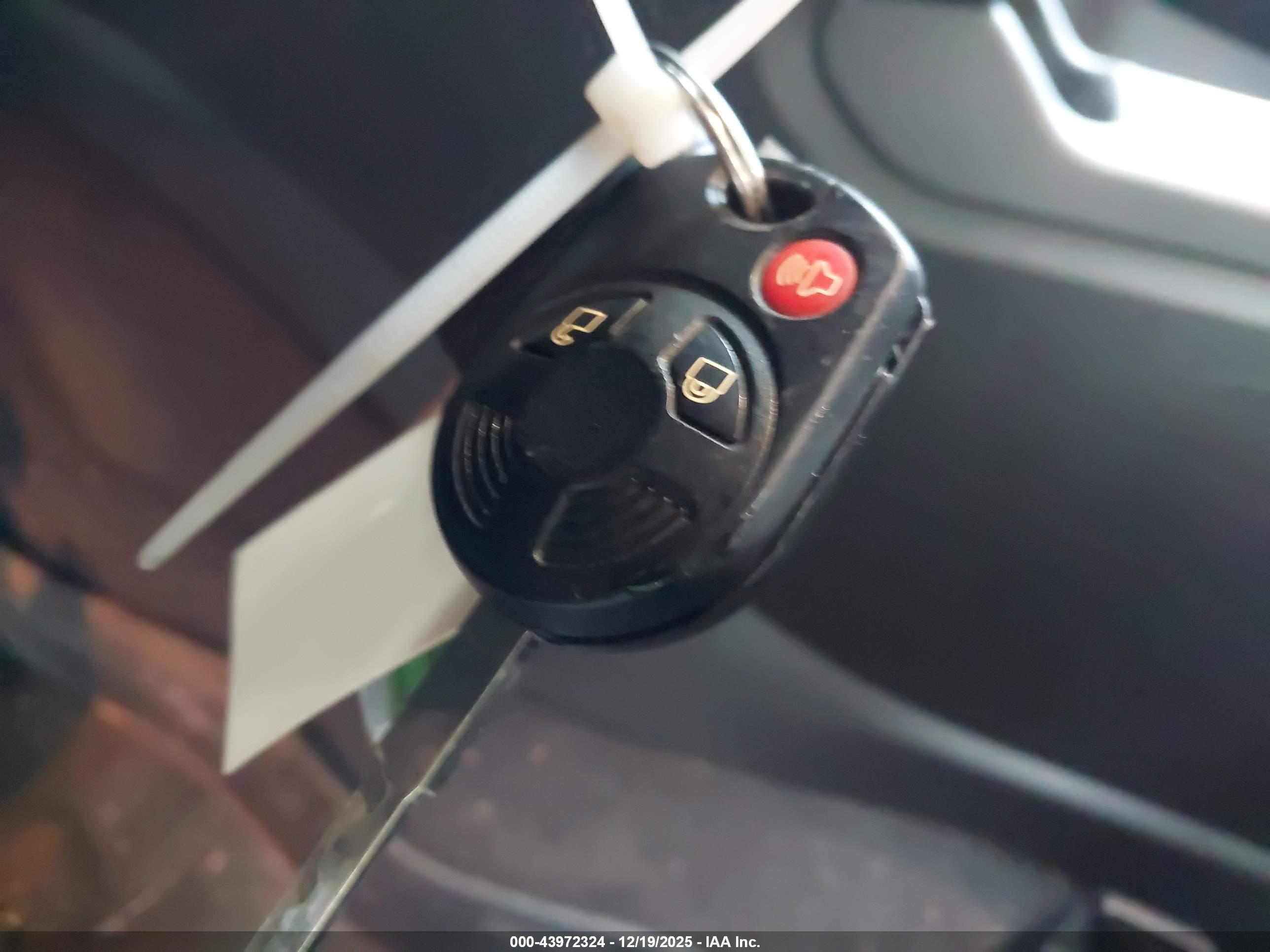 FORD ESCAPE image 11