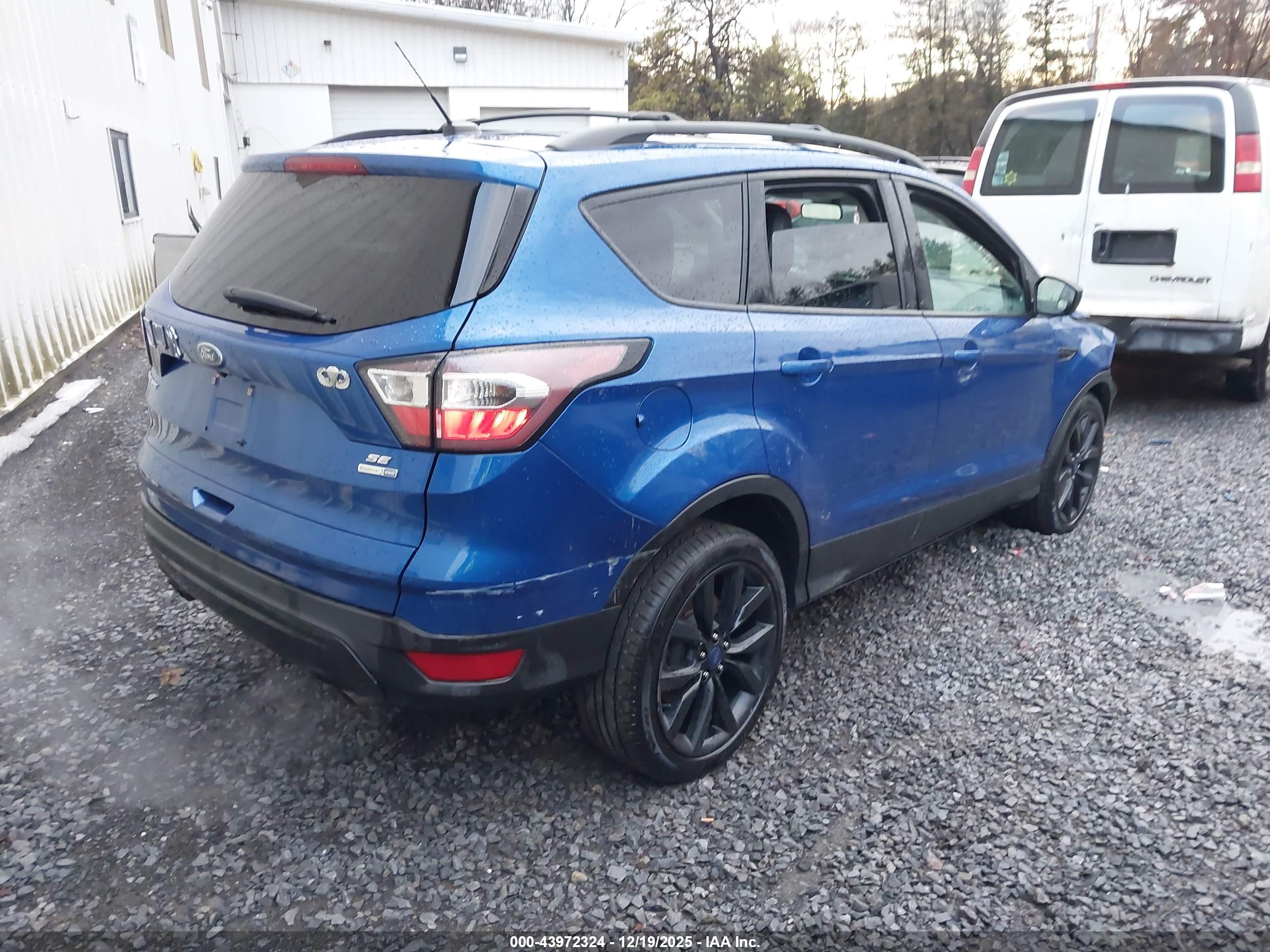 FORD ESCAPE image 4