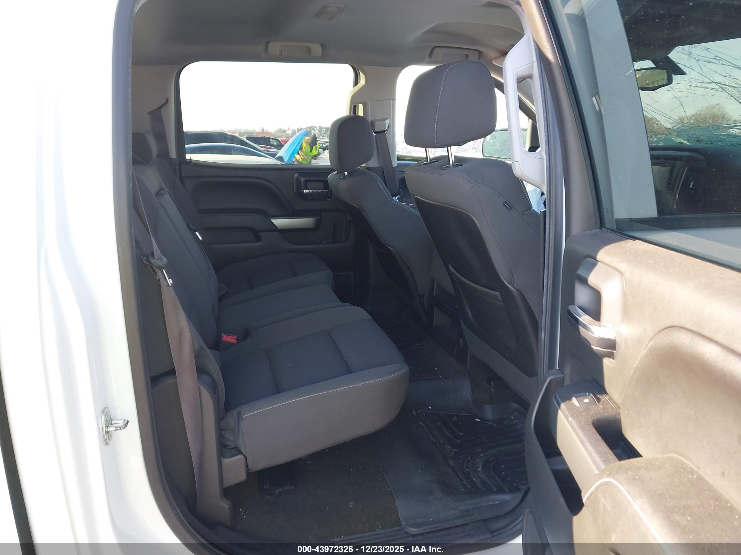 CHEVROLET SILVERADO image 8