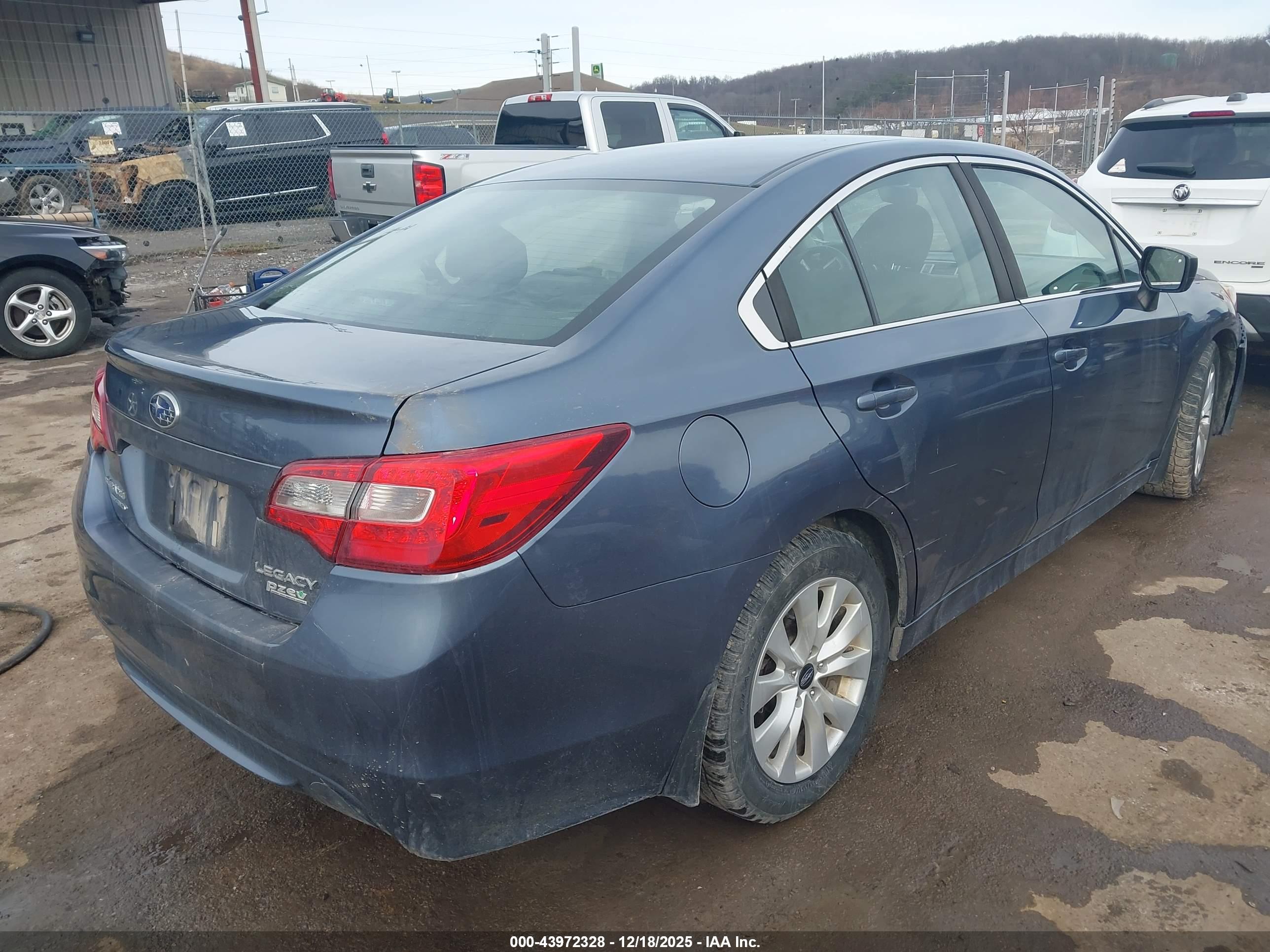 SUBARU LEGACY image 4