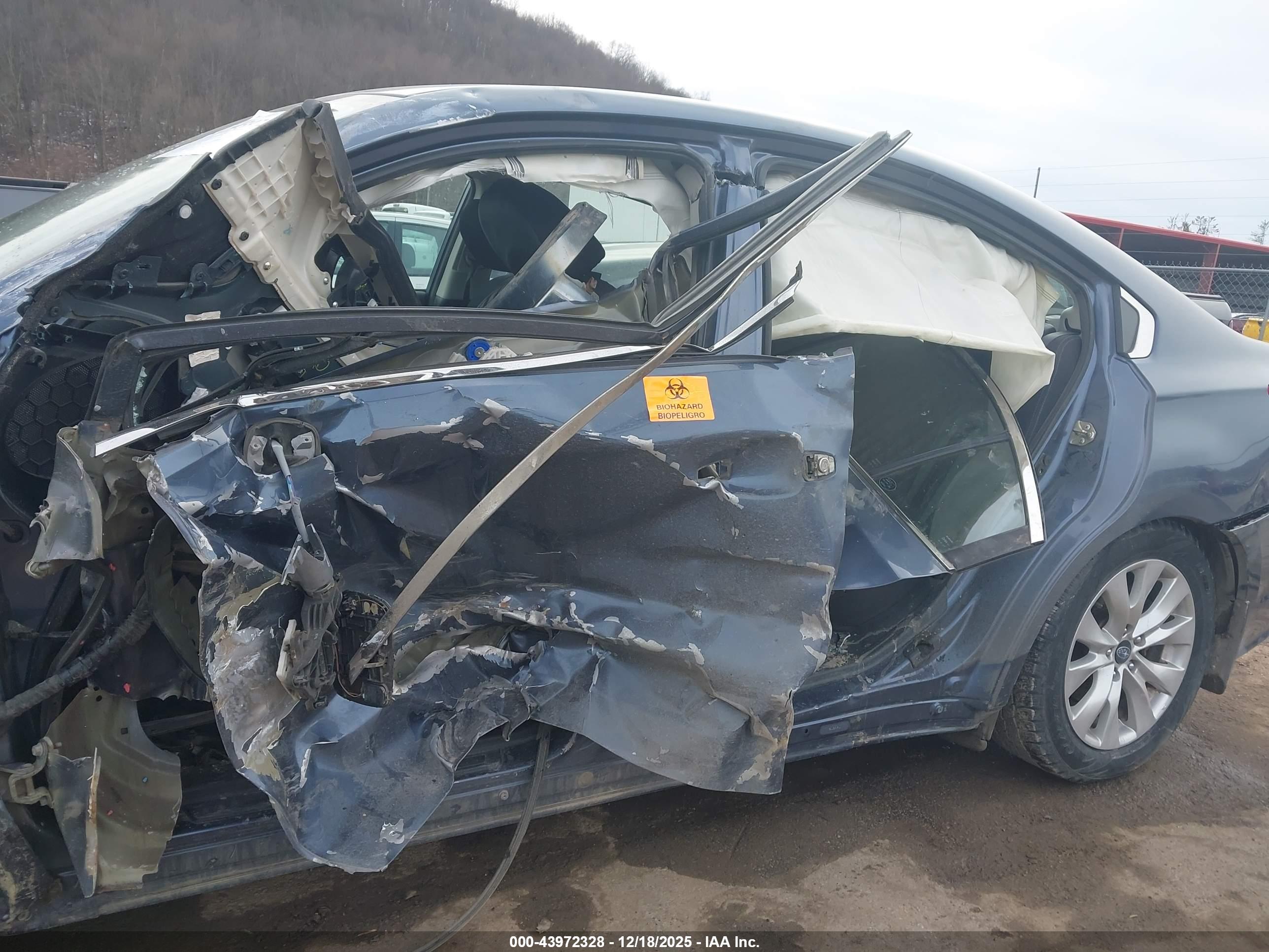 SUBARU LEGACY image 6