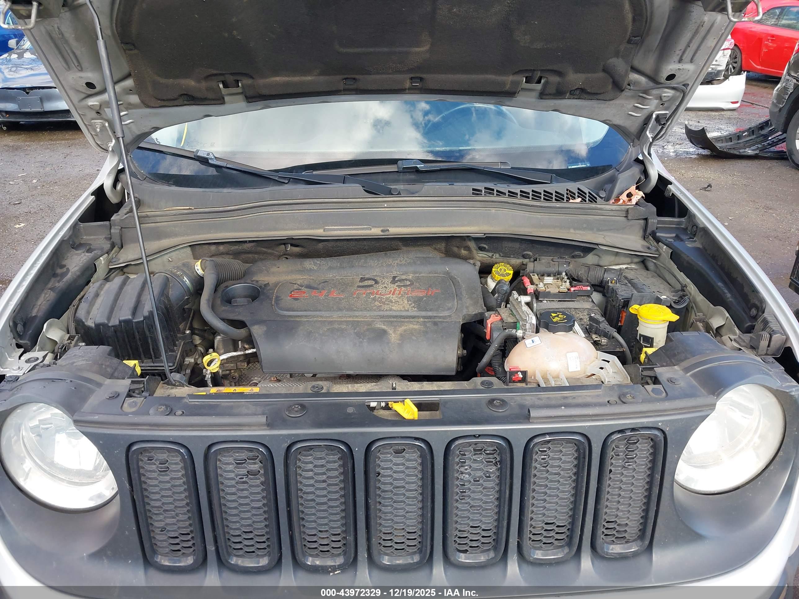 JEEP RENEGADE image 10