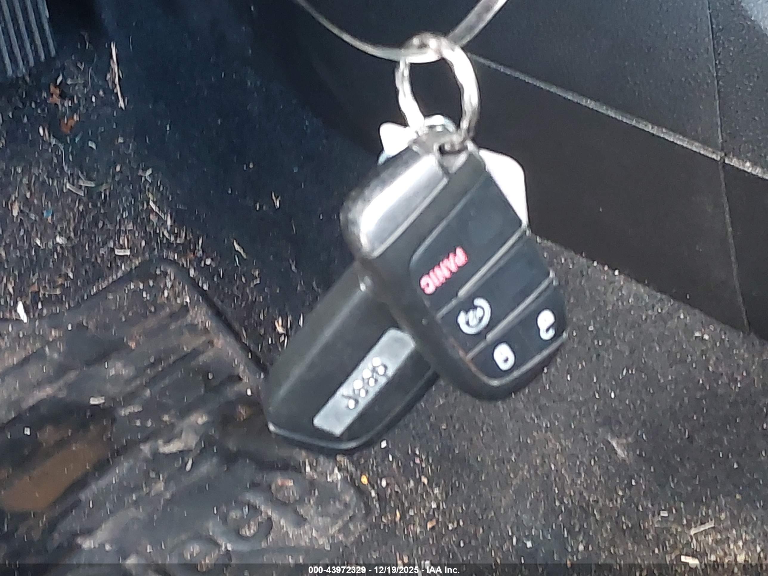 JEEP RENEGADE image 11