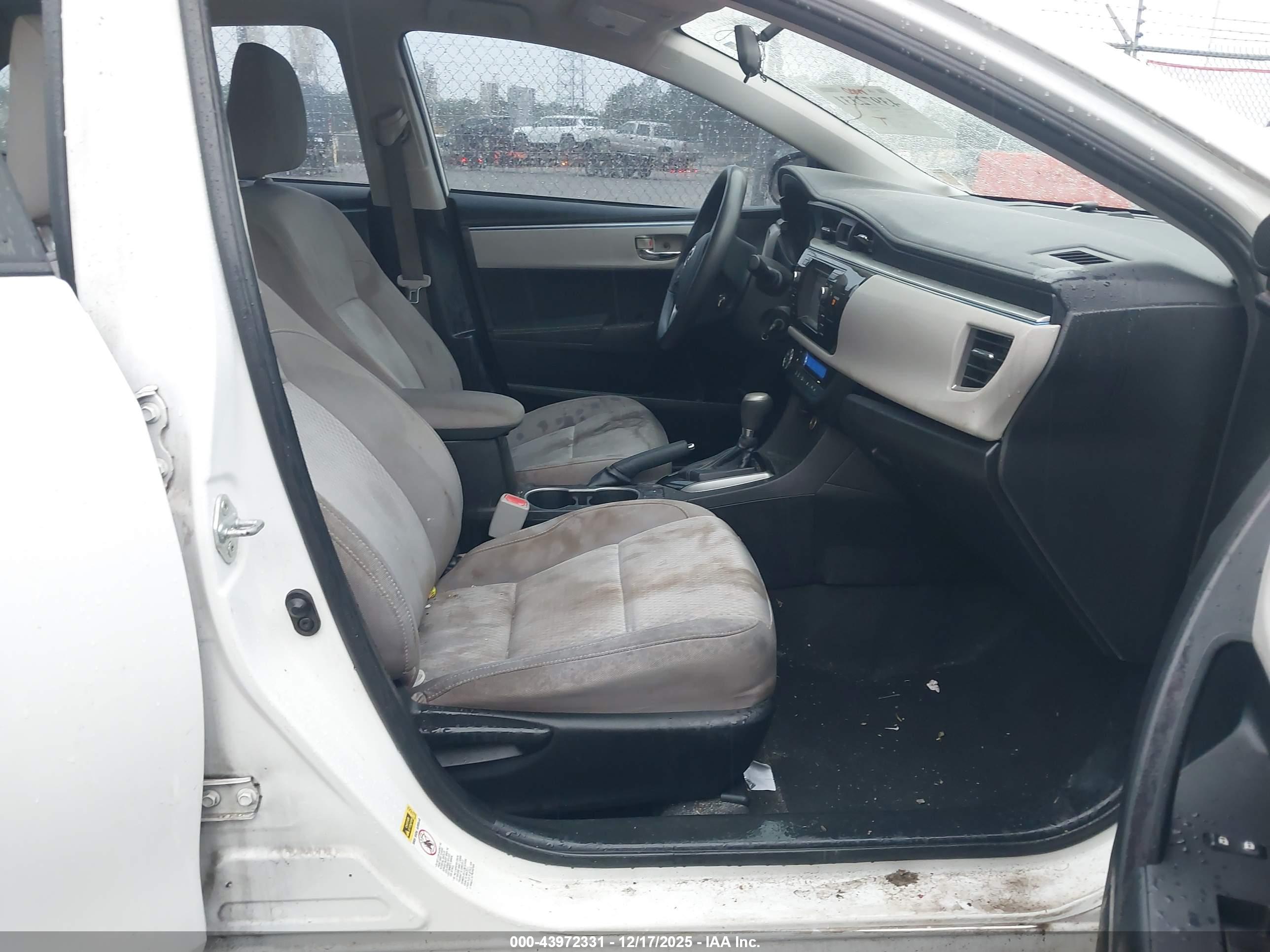 TOYOTA COROLLA image 5