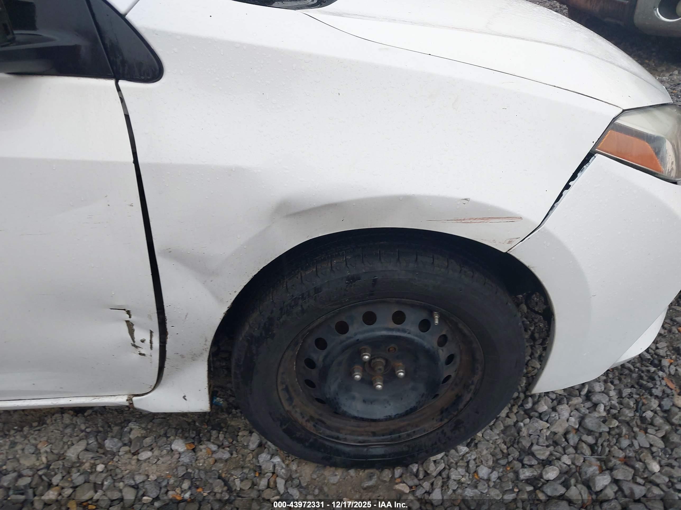 TOYOTA COROLLA image 6
