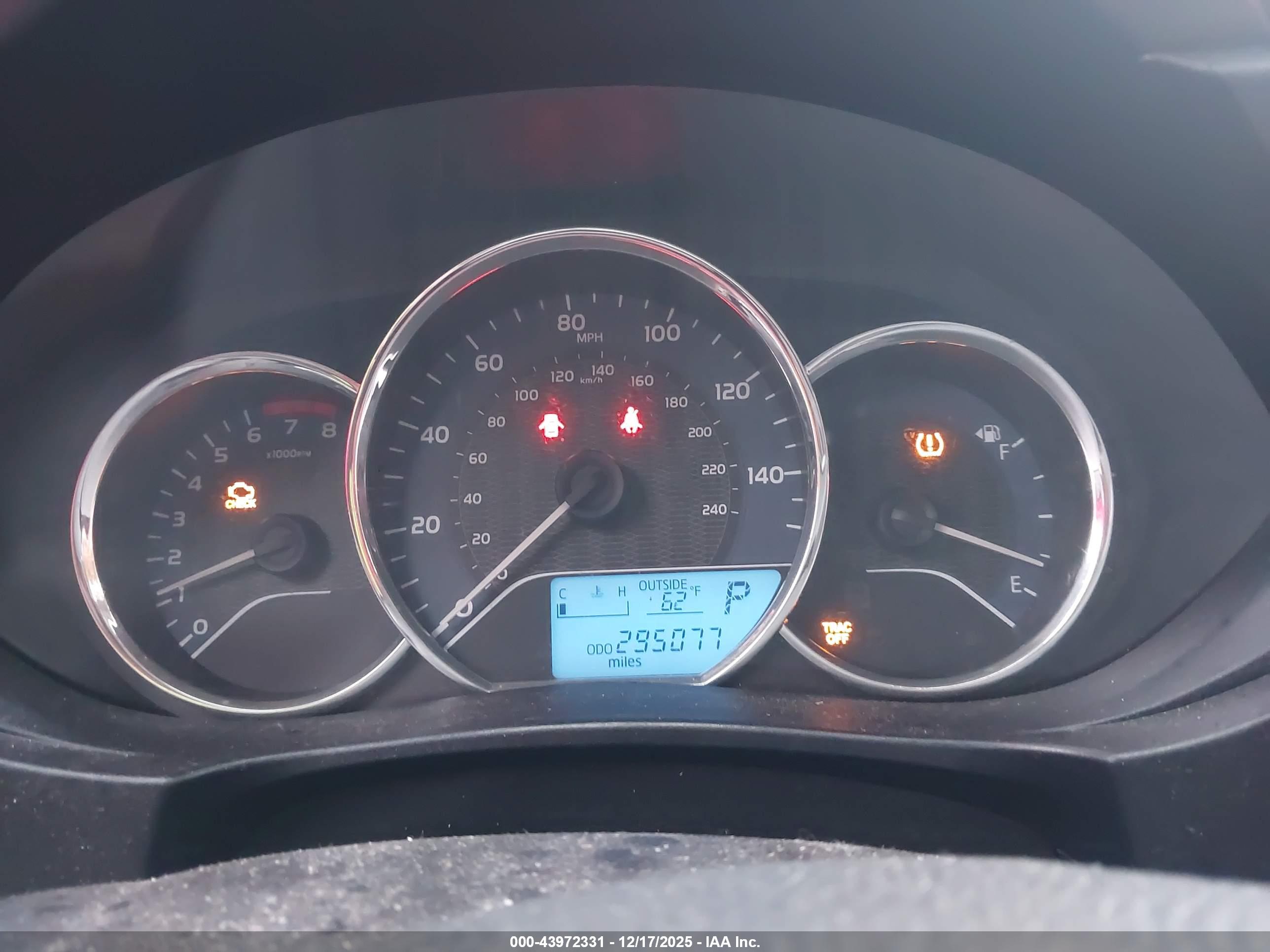 TOYOTA COROLLA image 7