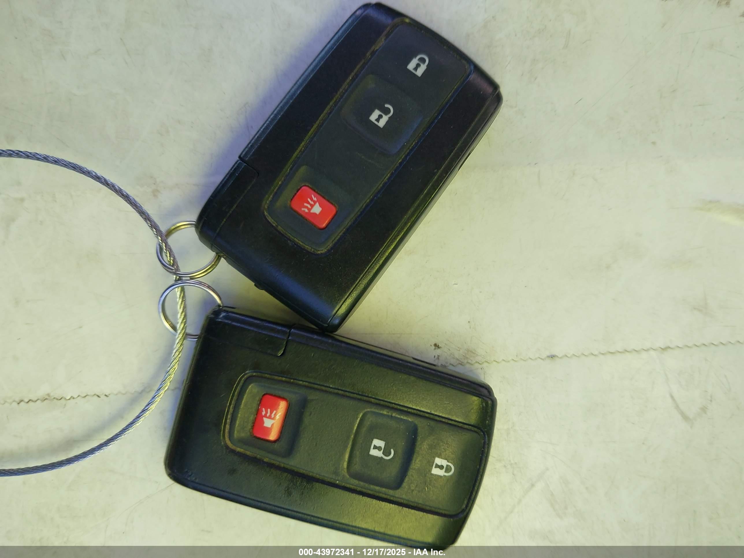 TOYOTA PRIUS image 11