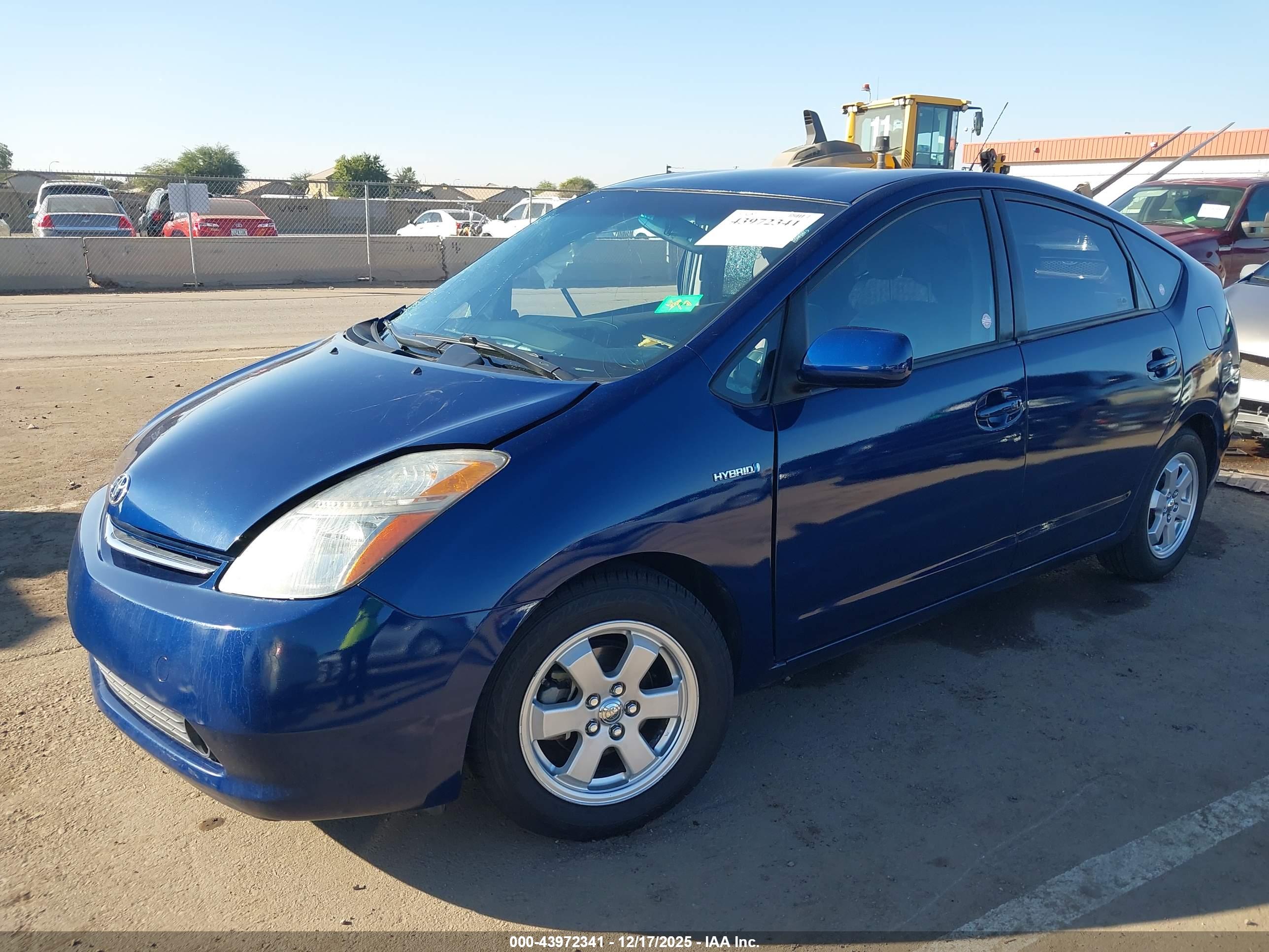 TOYOTA PRIUS image 2