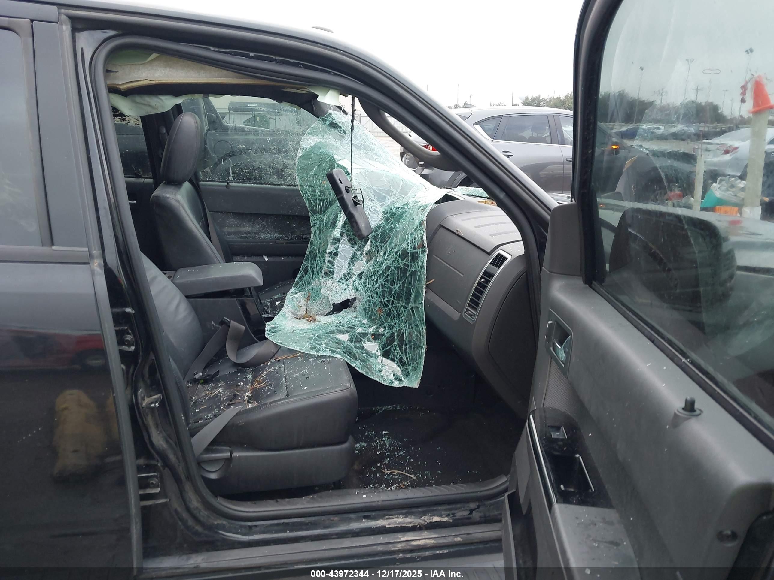 FORD ESCAPE image 5
